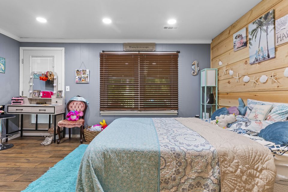 Versailles, Kentucky, 40383, United States, 3 Bedrooms Bedrooms, ,2 BathroomsBathrooms,Residential,For Sale,1976488