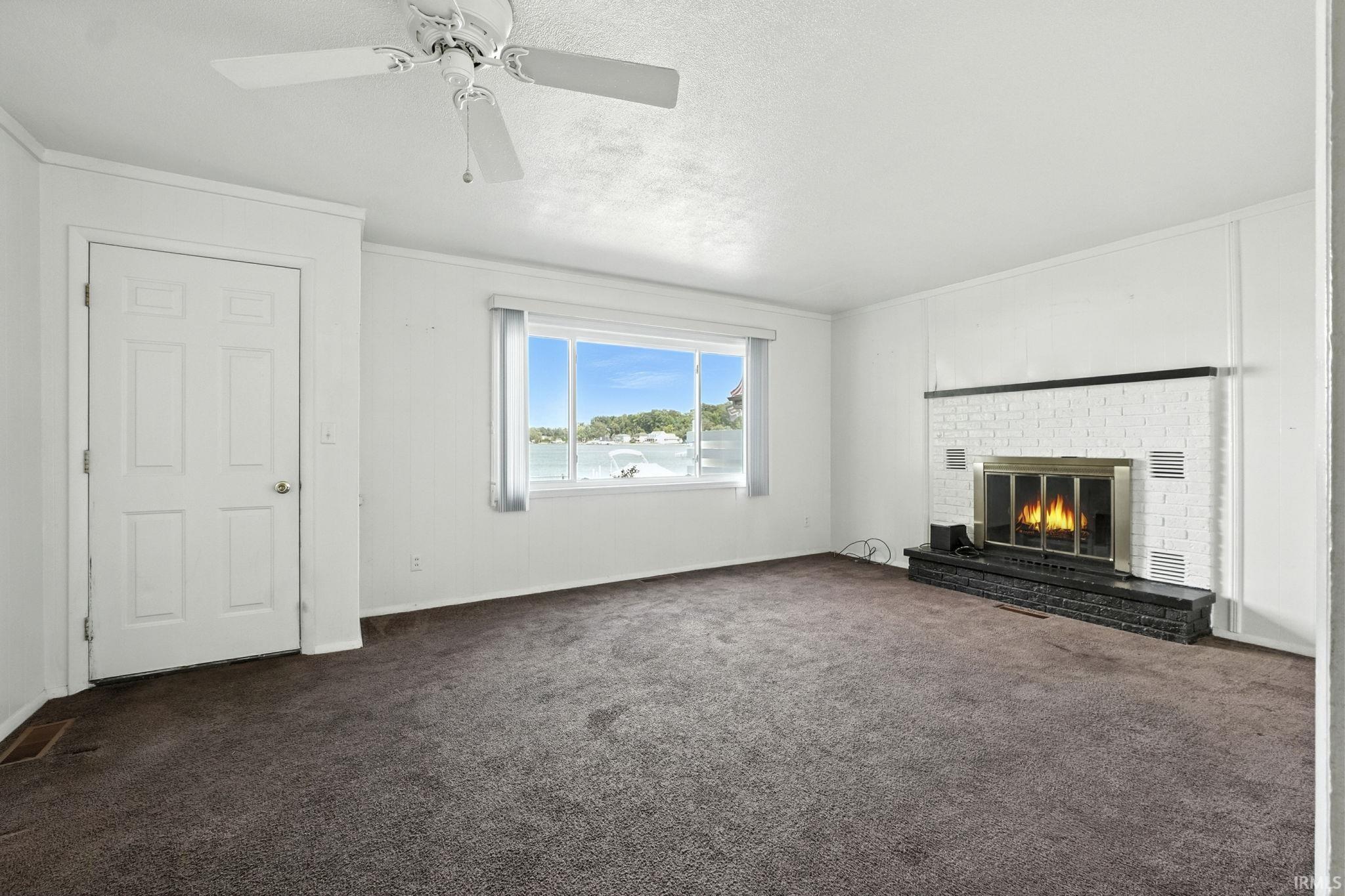 Wolcottville, Indiana, 46795-9296, United States, 3 Bedrooms Bedrooms, ,2 BathroomsBathrooms,Residential,For Sale,1934990