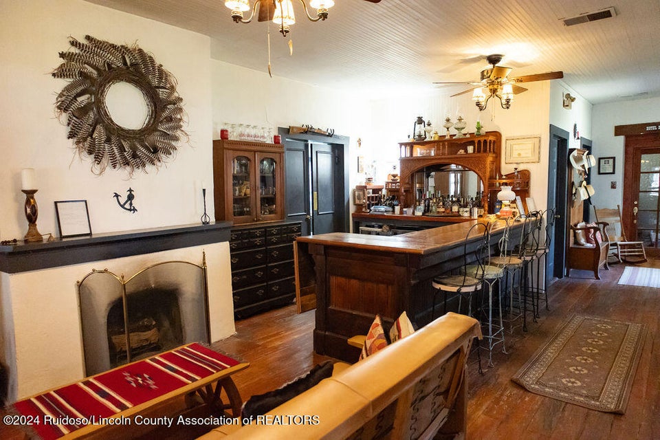 Lincoln, New Mexico, 88338, United States, 7 Bedrooms Bedrooms, ,9 BathroomsBathrooms,Residential,For Sale,1974977