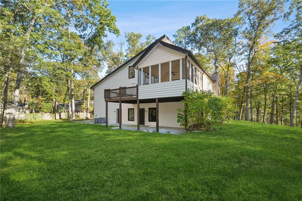 Snellville, Georgia, 30039, United States, 5 Bedrooms Bedrooms, ,4 BathroomsBathrooms,Residential,For Sale,1993862