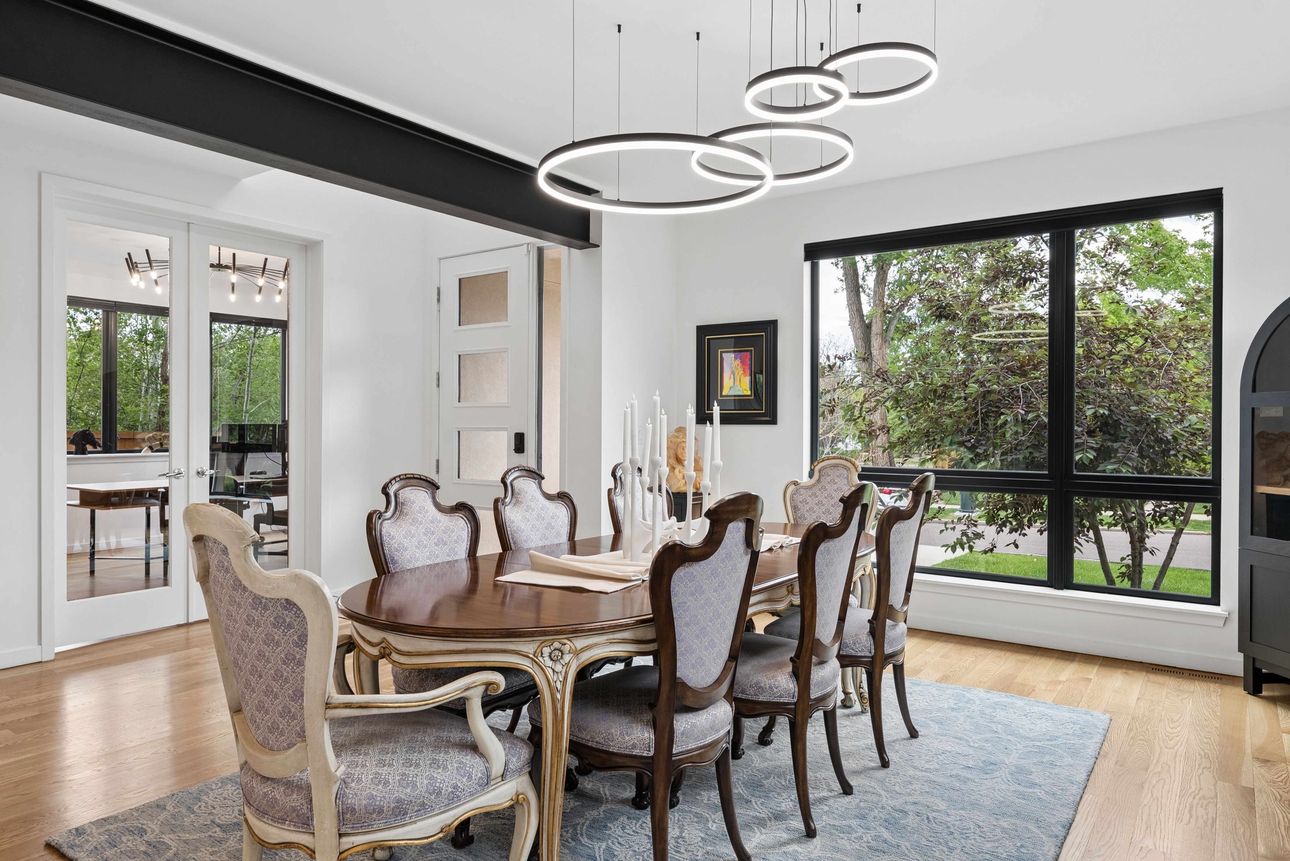  Sleek contemporary home - 物件實景