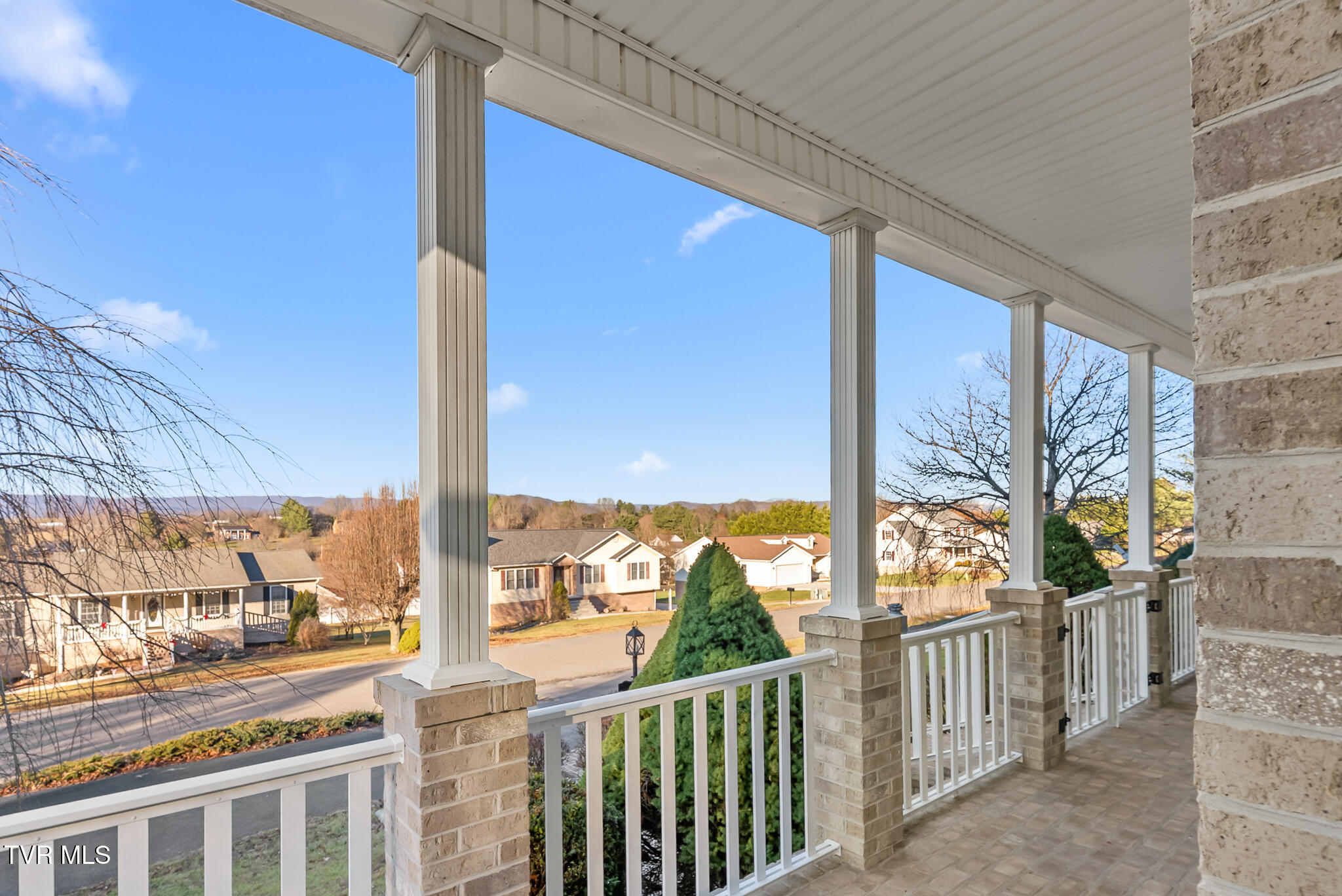 Wytheville, Virginia, 24382, United States, 4 Bedrooms Bedrooms, ,3 BathroomsBathrooms,Residential,For Sale,2005491