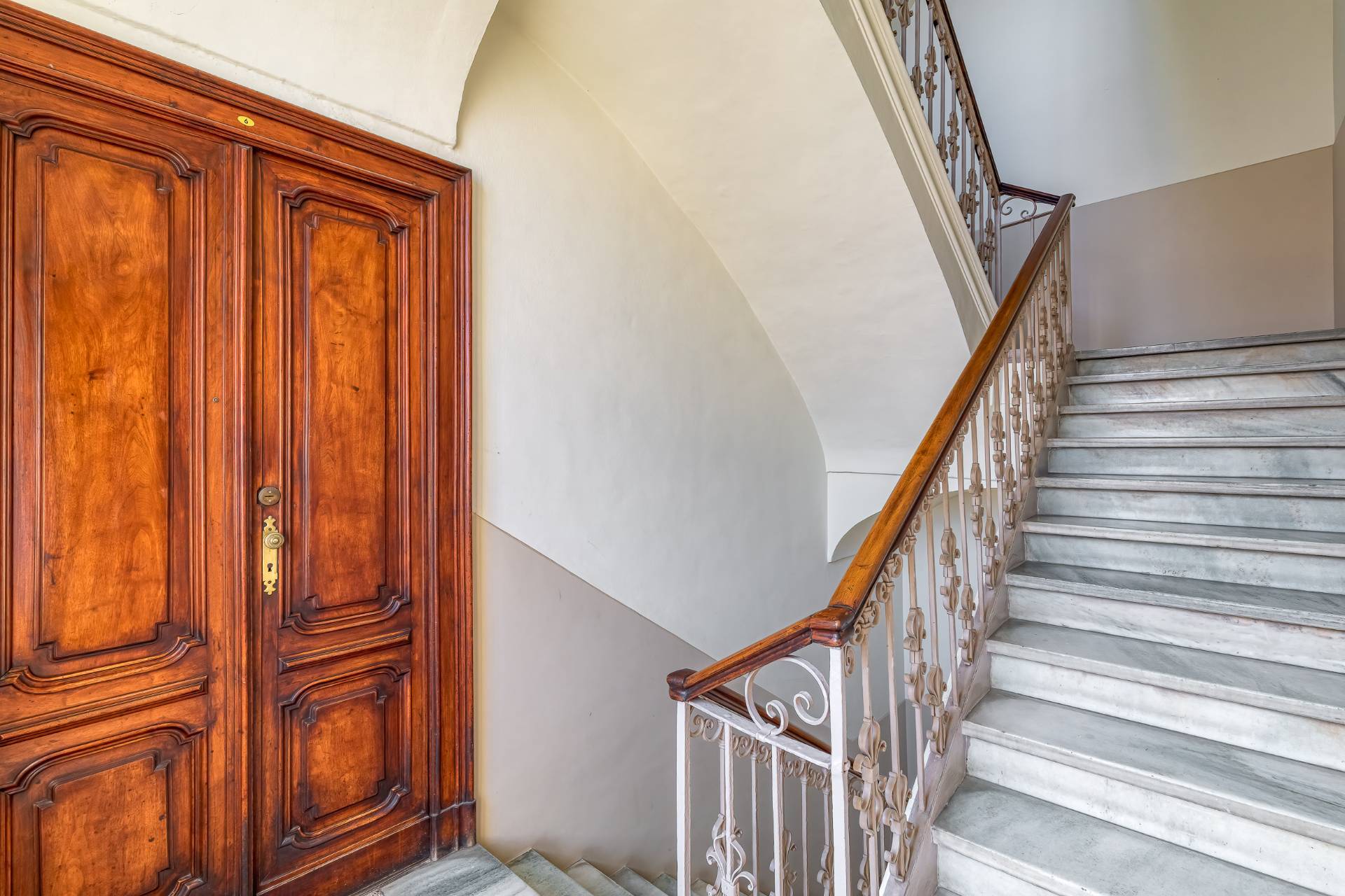 Torino, Torino, 10100, IT, 3 Bedrooms Bedrooms, ,1 BathroomBathrooms,Residential,For Sale,1925782
