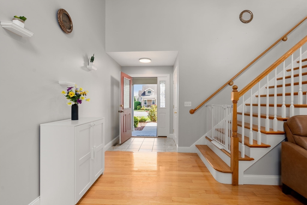 Ludlow, Massachusetts, 01056, United States, 3 Bedrooms Bedrooms, ,3 BathroomsBathrooms,Residential,For Sale,1942127