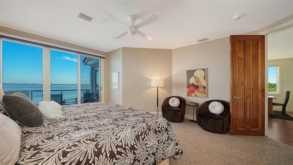 Longboat Key, Florida, 34228, United States, 2 Bedrooms Bedrooms, ,3 BathroomsBathrooms,Residential,For Sale,1989071