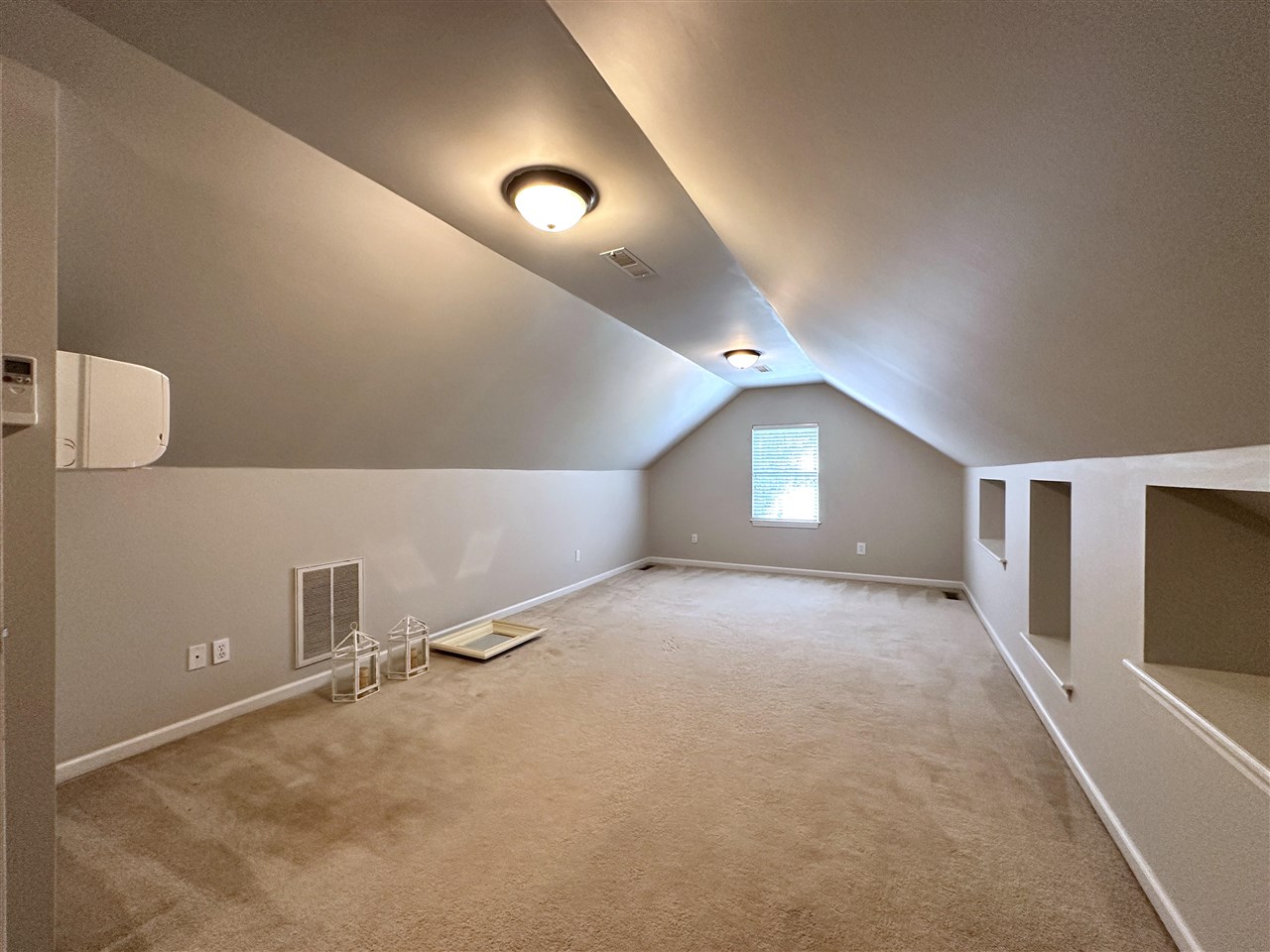 Bowling Green, Kentucky, 42104, United States, 5 Bedrooms Bedrooms, ,3 BathroomsBathrooms,Residential,For Sale,1907465