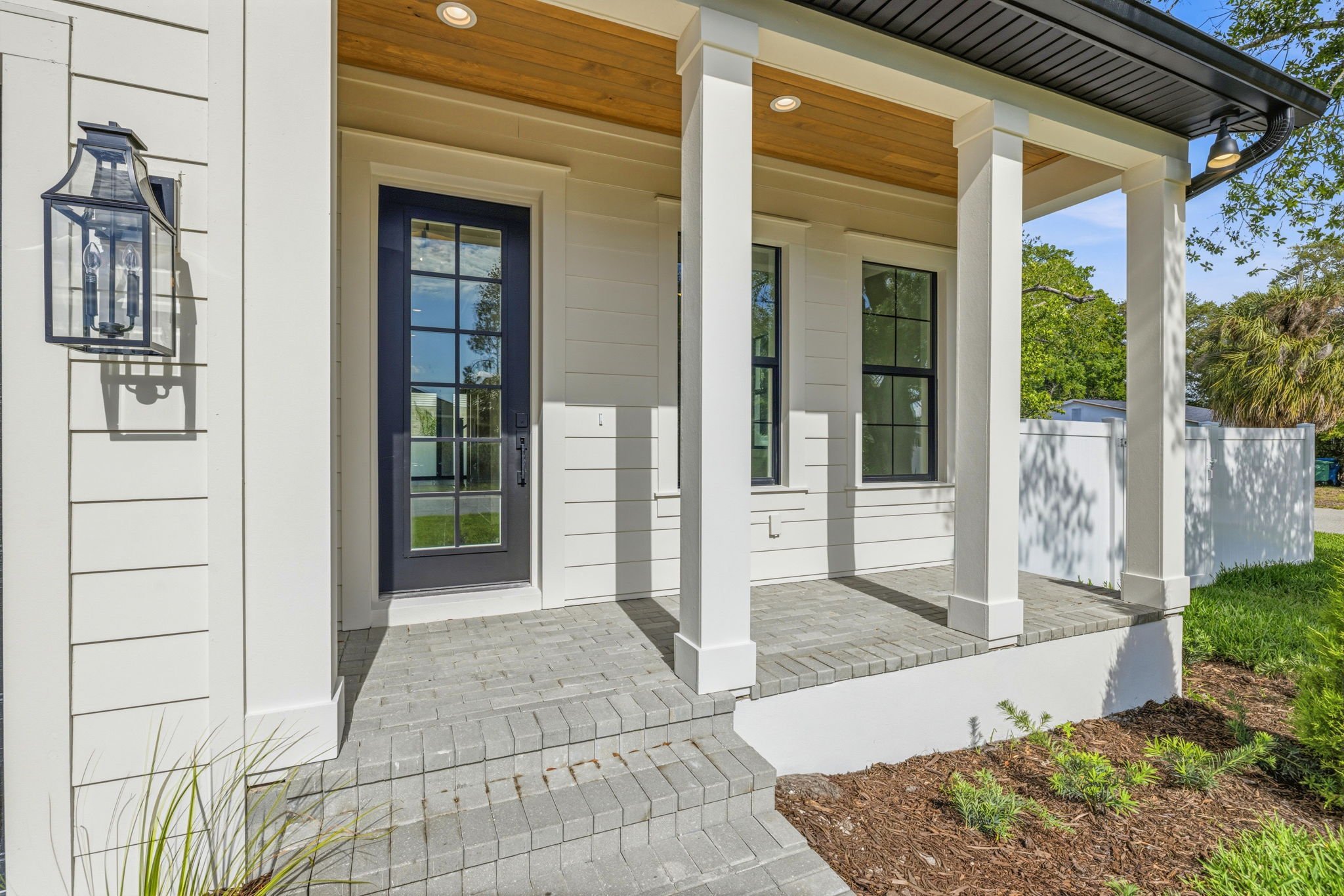 Tampa, Florida, 33611, United States, 4 Bedrooms Bedrooms, ,4 BathroomsBathrooms,Residential,For Sale,2009743