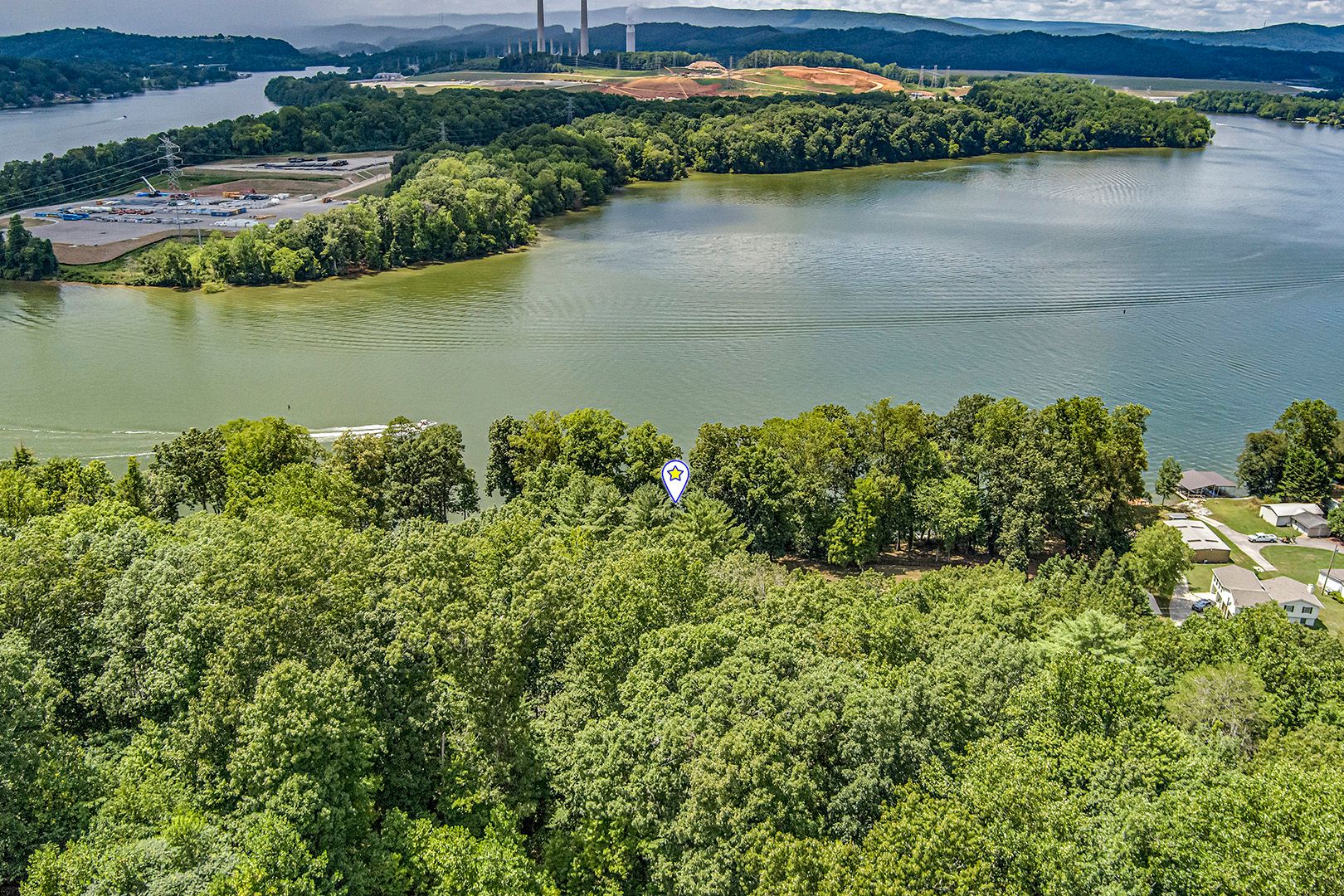 Harriman, Tennessee, 37748, United States, 3 Bedrooms Bedrooms, ,3 BathroomsBathrooms,Residential,For Sale,2011405