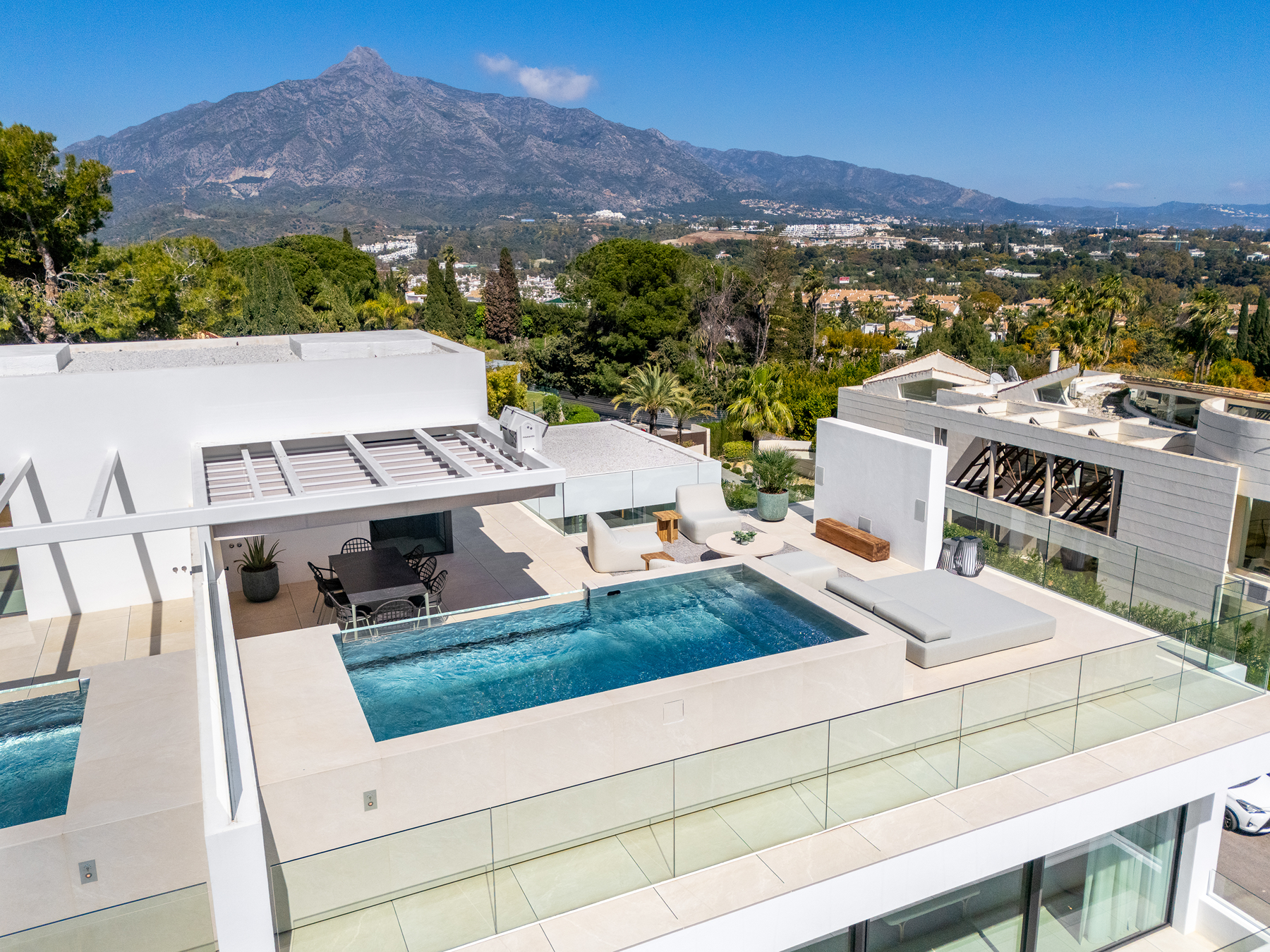  Contemporary villa with rooftop and views in Nueva Andalucia, Marbella - 物件實景