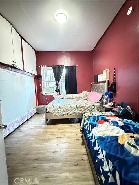 Los Angeles, California, 90059, United States, 7 Bedrooms Bedrooms, ,Residential,For Sale,1975927