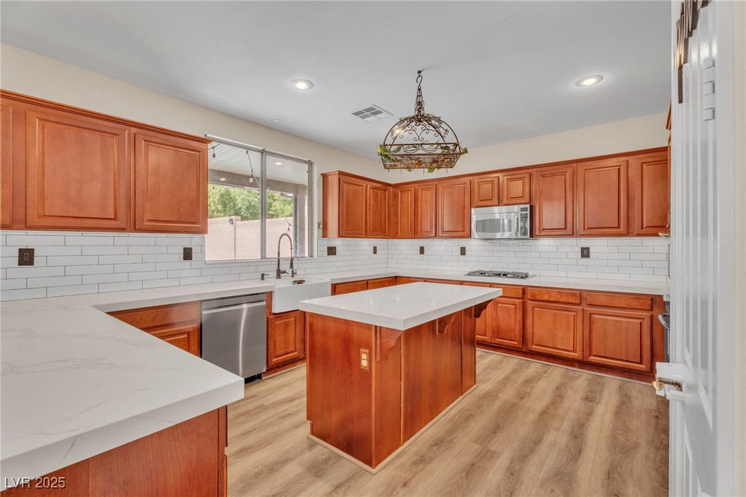 North Las Vegas, Nevada, 89031, United States, 4 Bedrooms Bedrooms, ,3 BathroomsBathrooms,Residential,For Sale,1990907