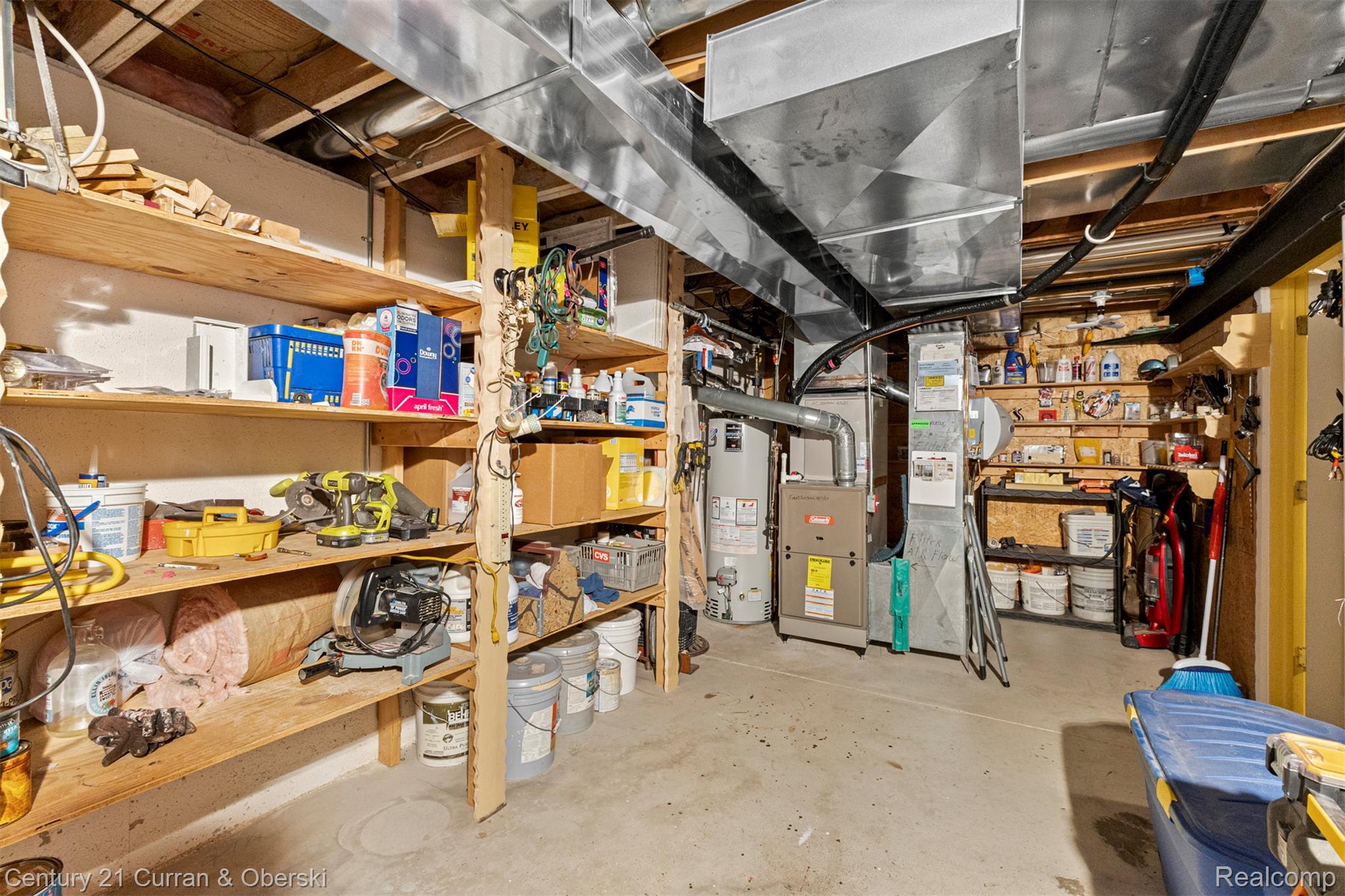 Clinton Charter Township, Michigan, 48038, United States, 4 Bedrooms Bedrooms, ,4 BathroomsBathrooms,Residential,For Sale,1979436