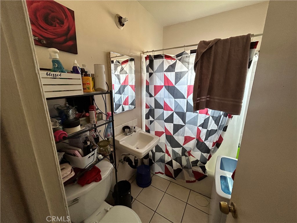 Los Angeles, California, 90011, United States, ,Residential,For Sale,1872569