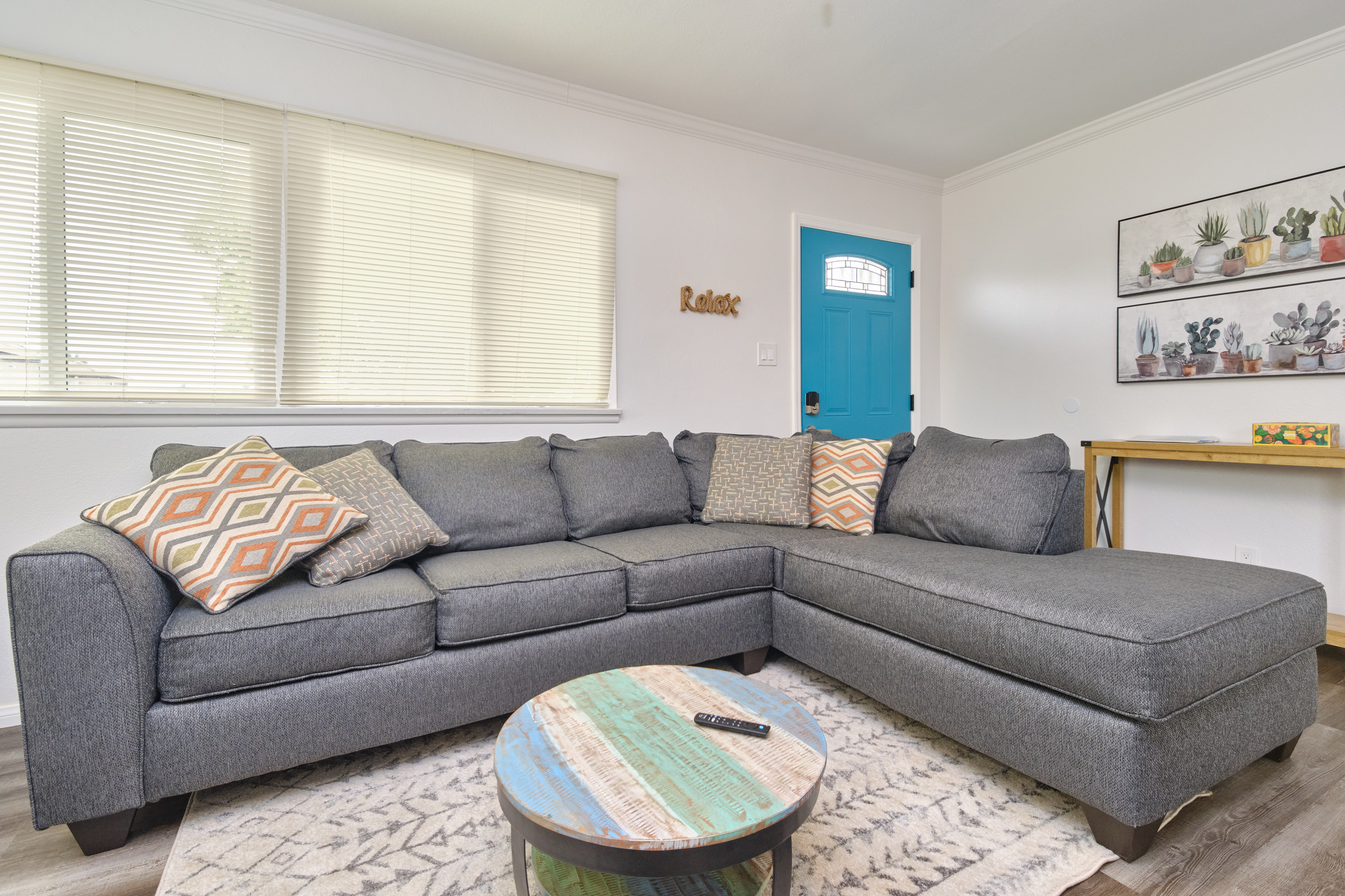 Ontario, California, 91762, United States, 2 Bedrooms Bedrooms, ,1 BathroomBathrooms,Residential,For Sale,1983676