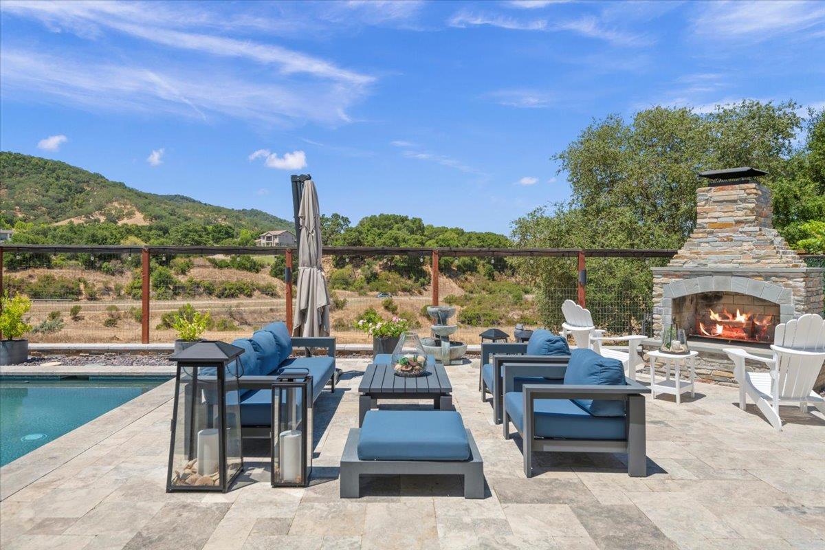 Gilroy, California, 95020, United States, 4 Bedrooms Bedrooms, ,3 BathroomsBathrooms,Residential,For Sale,1907628