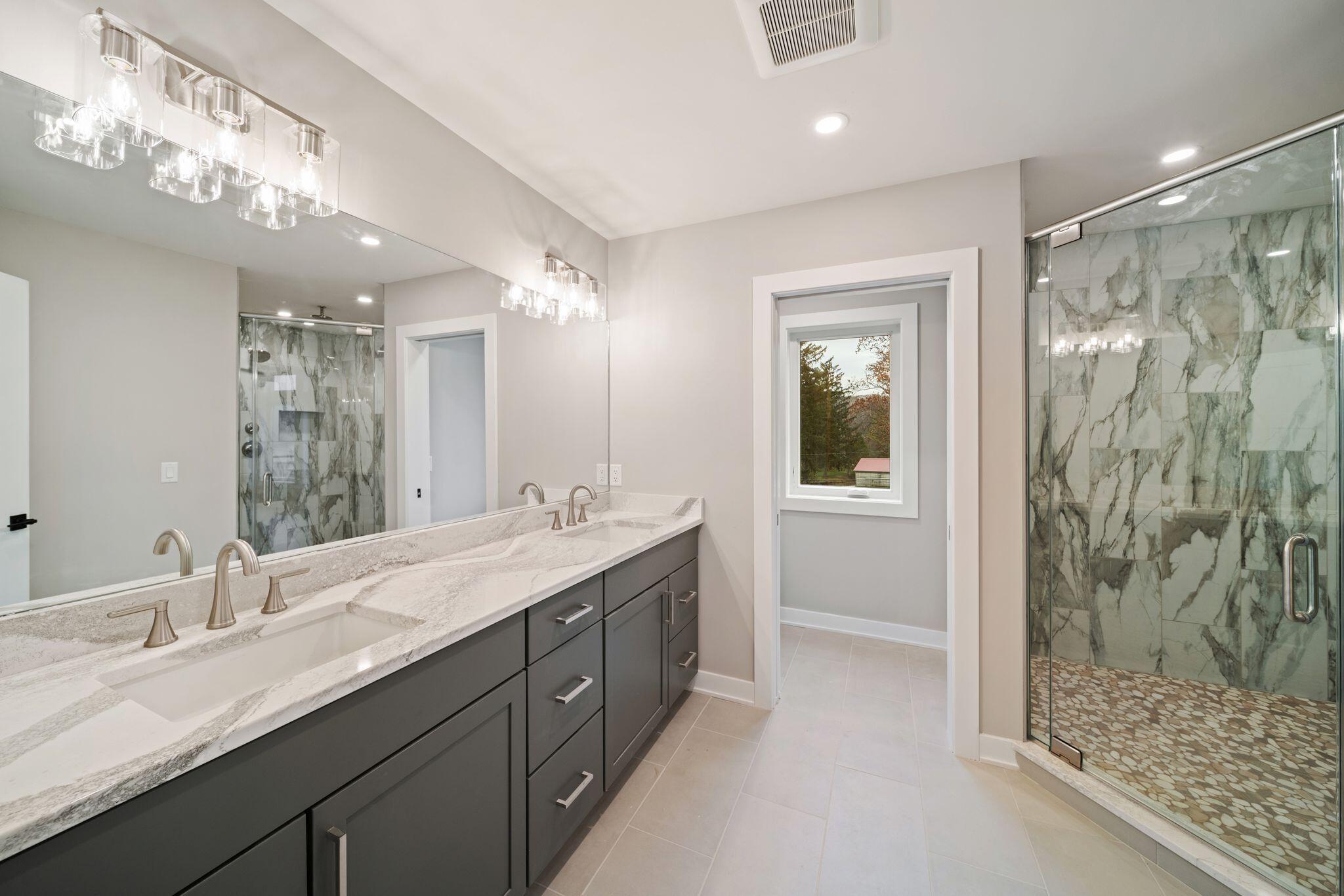 Burlington, Wisconsin, 53105, United States, 6 Bedrooms Bedrooms, ,4 BathroomsBathrooms,Residential,For Sale,2003027