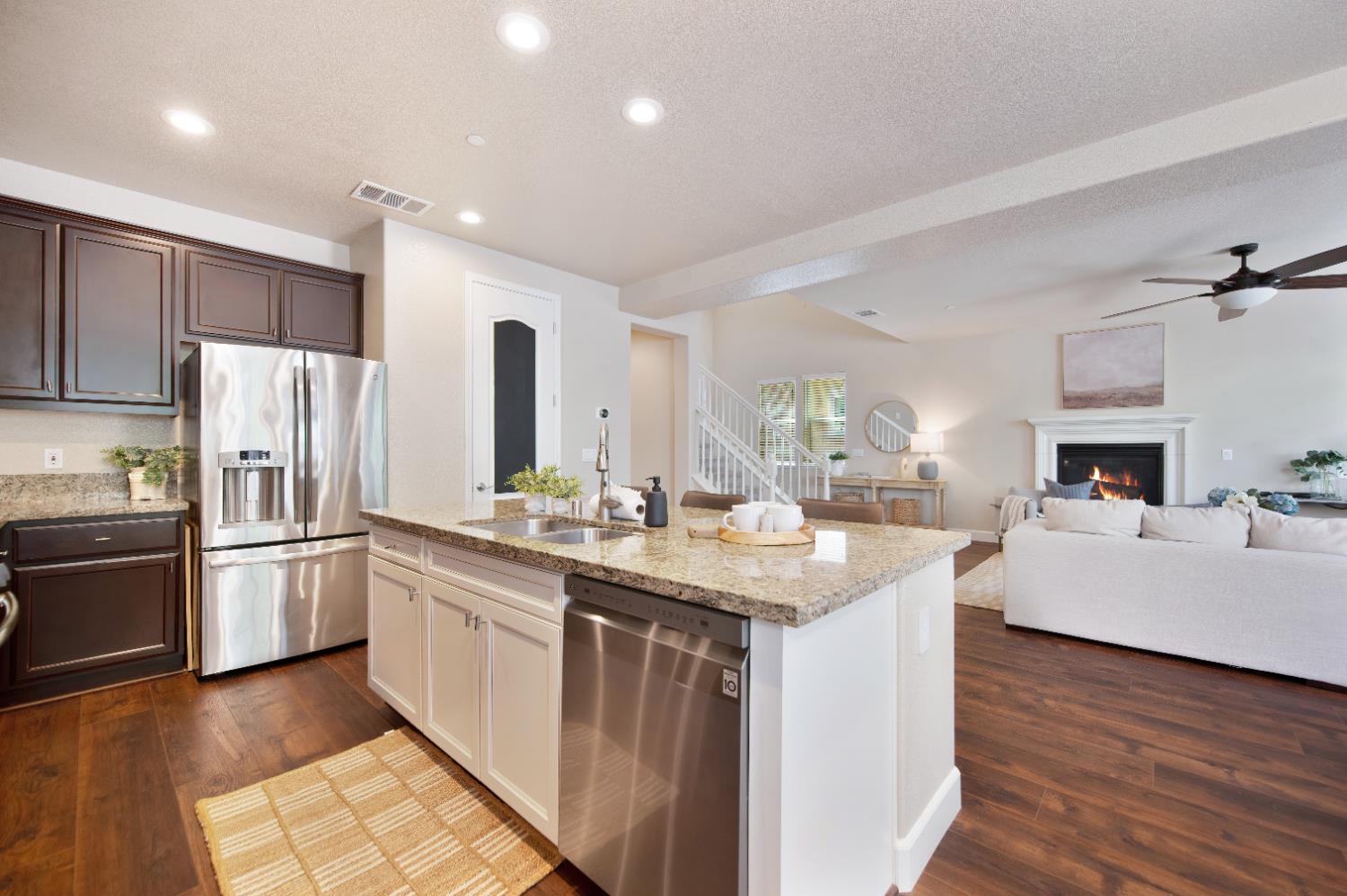 West Sacramento, California, 95691, United States, 4 Bedrooms Bedrooms, ,3 BathroomsBathrooms,Residential,For Sale,1906869