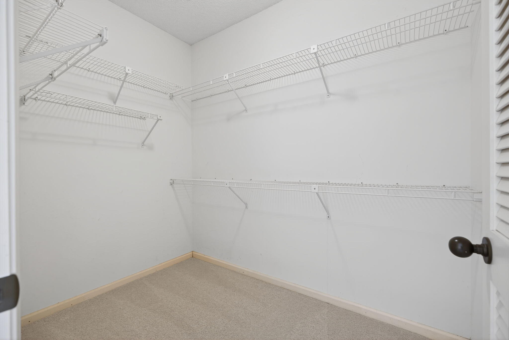 Stuart, Florida, 34997, United States, 3 Bedrooms Bedrooms, ,2 BathroomsBathrooms,Residential,For Sale,1954563