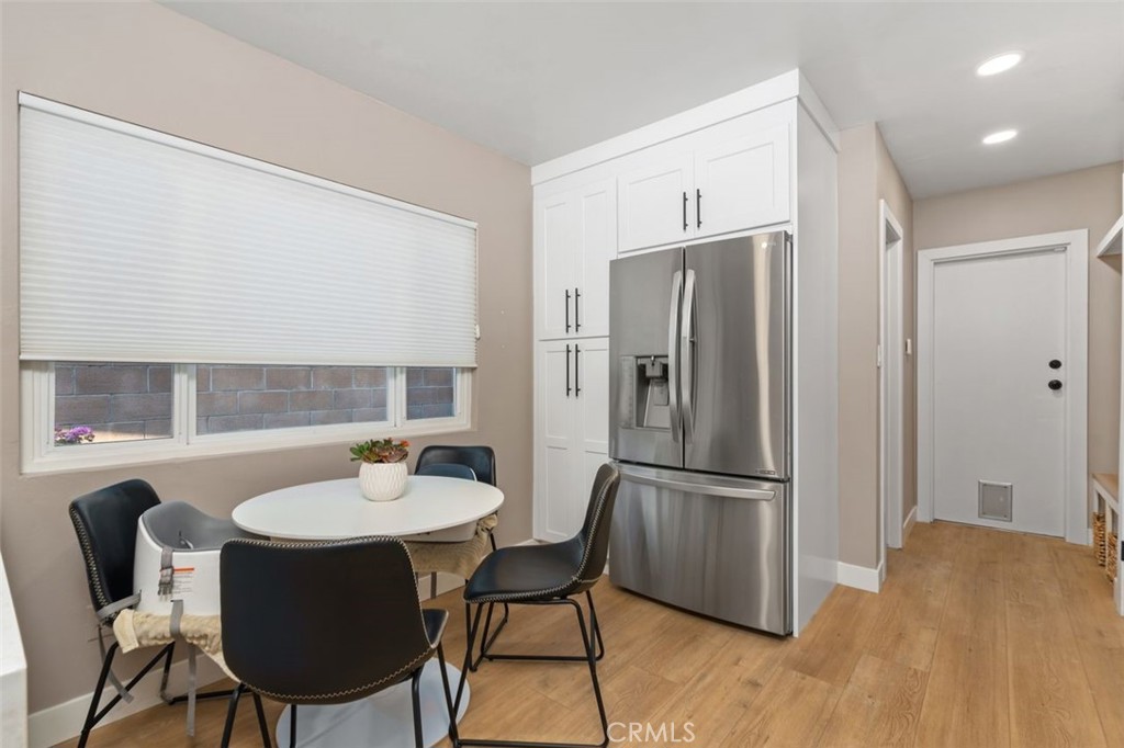 Woodland Hills, California, 91367, United States, 5 Bedrooms Bedrooms, ,3 BathroomsBathrooms,Residential,For Sale,1907450