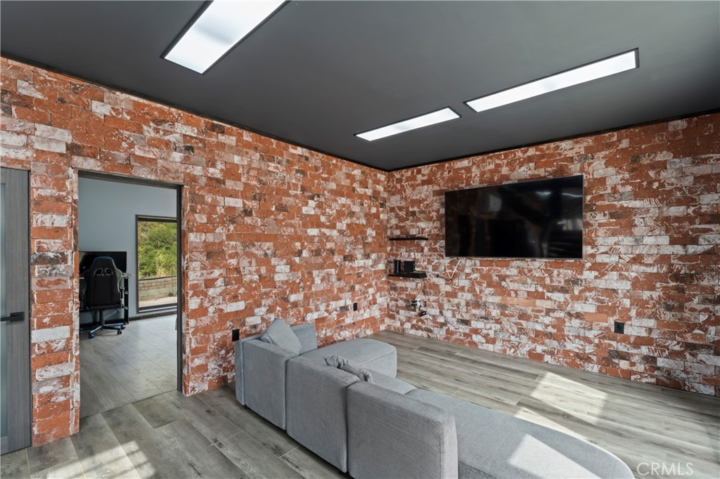 Calabasas, California, 91302, United States, 5 Bedrooms Bedrooms, ,3 BathroomsBathrooms,Residential,For Sale,1742769