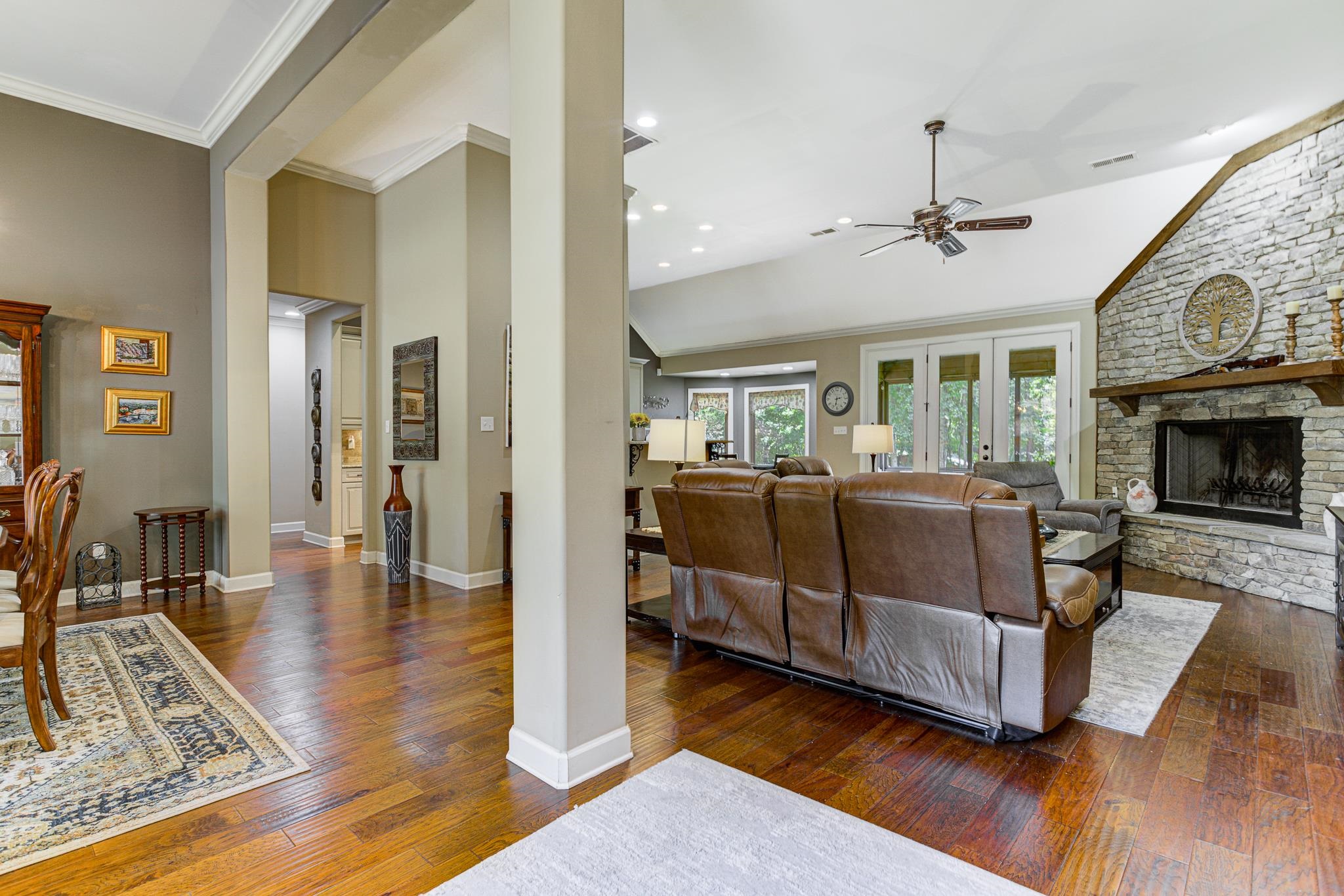 Rossville, Tennessee, 38066, United States, 4 Bedrooms Bedrooms, ,3 BathroomsBathrooms,Residential,For Sale,1901873