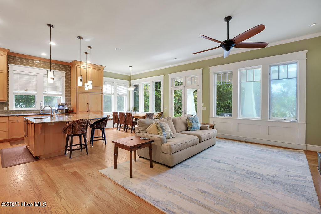 Wilmington, North Carolina, 28411, United States, 5 Bedrooms Bedrooms, ,5 BathroomsBathrooms,Residential,For Sale,1940962