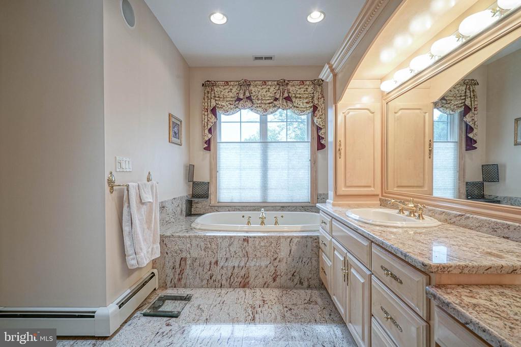 Mullica Hill, New Jersey, 08062, United States, 3 Bedrooms Bedrooms, ,2 BathroomsBathrooms,Residential,For Sale,1978187