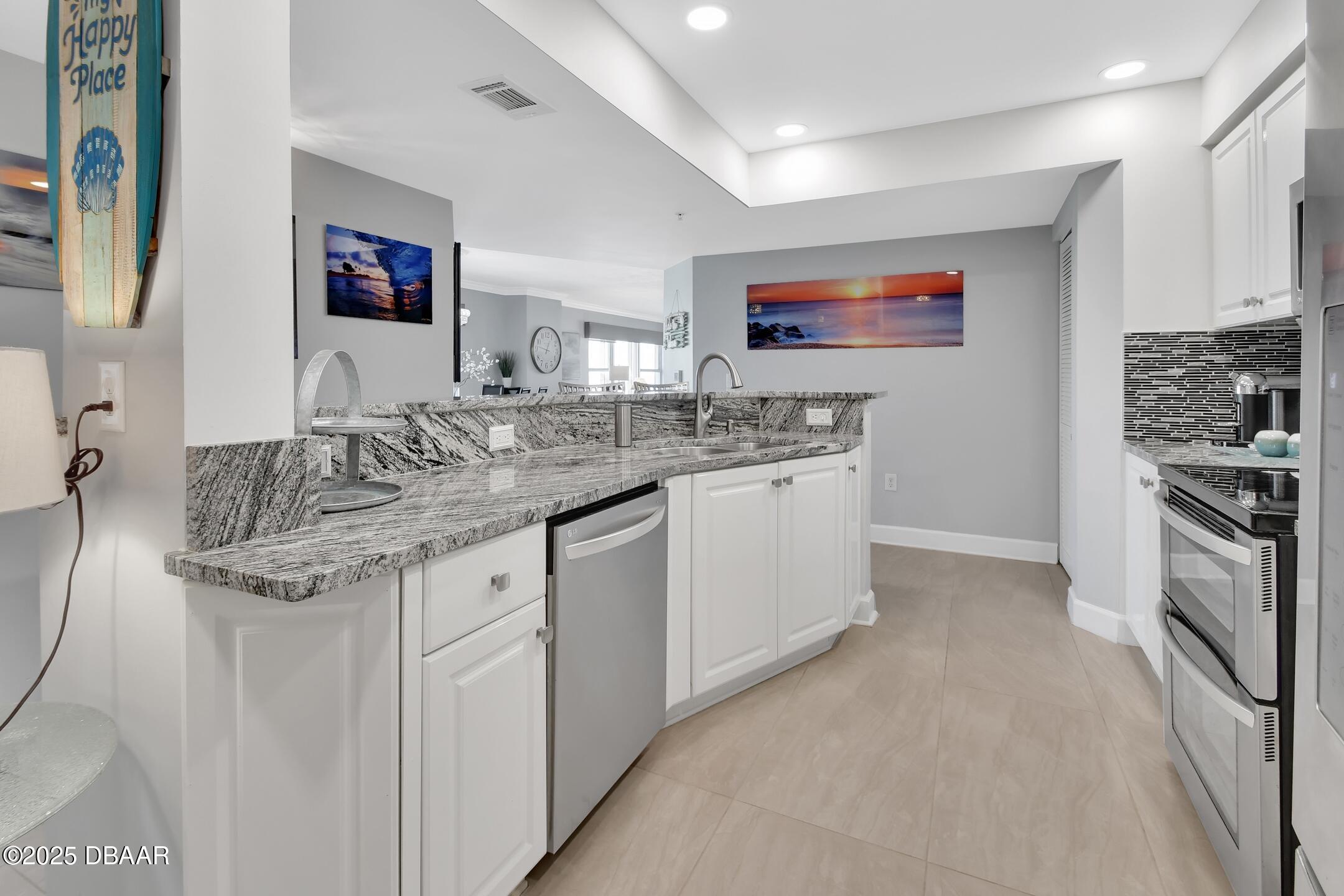 Daytona Beach, Florida, 32118, United States, 3 Bedrooms Bedrooms, ,3 BathroomsBathrooms,Residential,For Sale,1737789