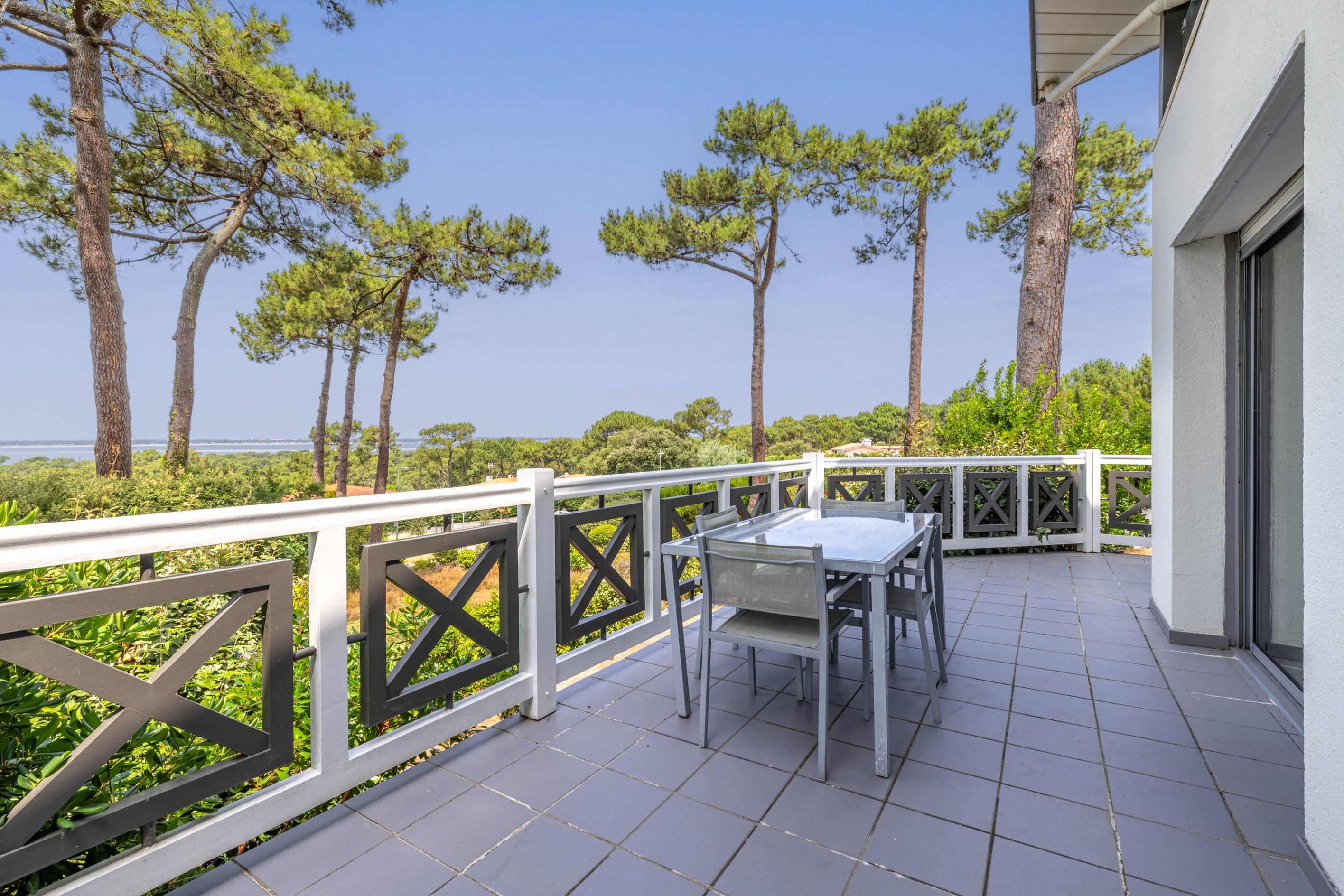  ARCHITECT-DESIGNED VILLA WITH PANORAMIC VIEWS OVER ARCACHON BAY - 物件實景