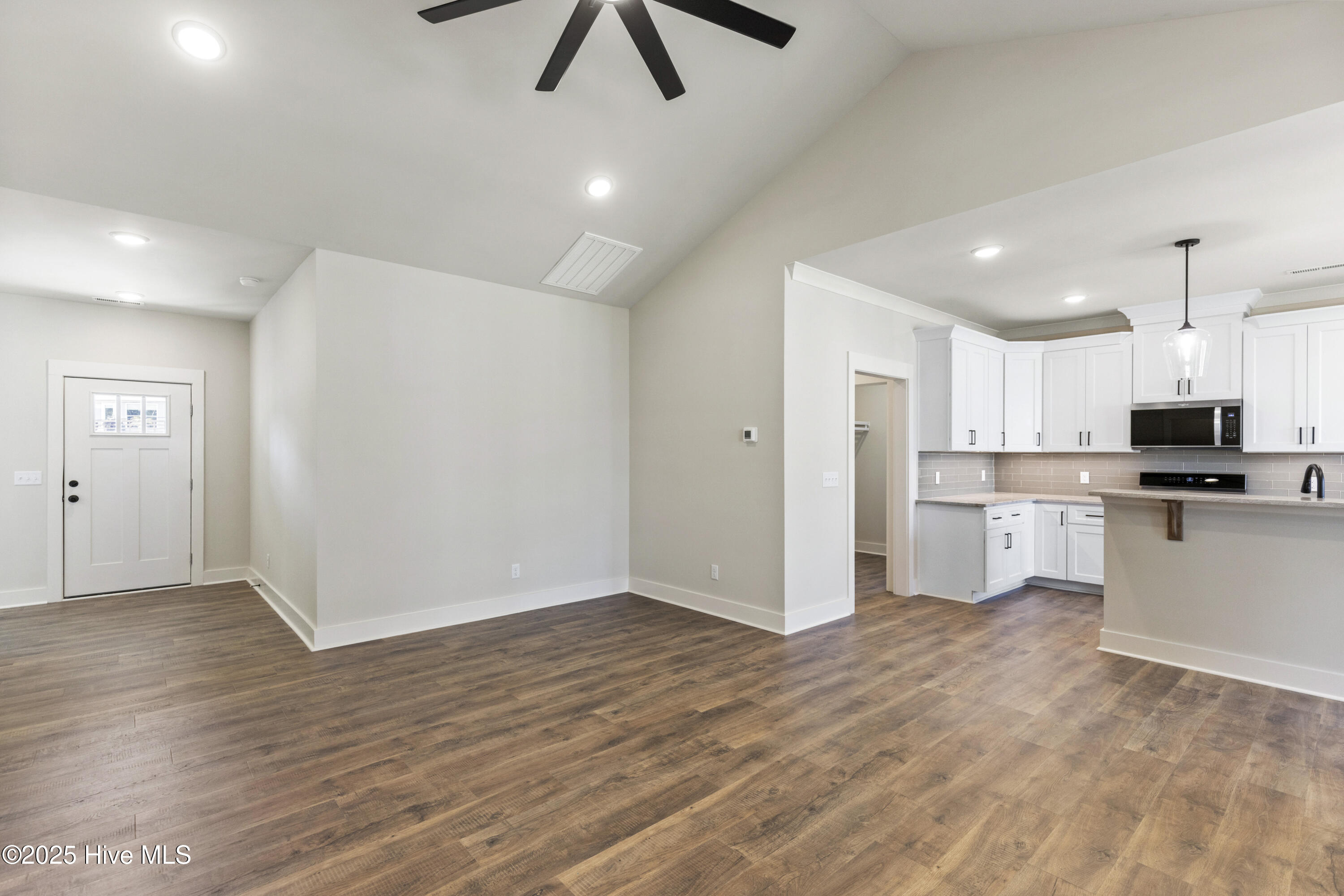 Carolina Beach, North Carolina, 28428, United States, 3 Bedrooms Bedrooms, ,2 BathroomsBathrooms,Residential,For Sale,1992087