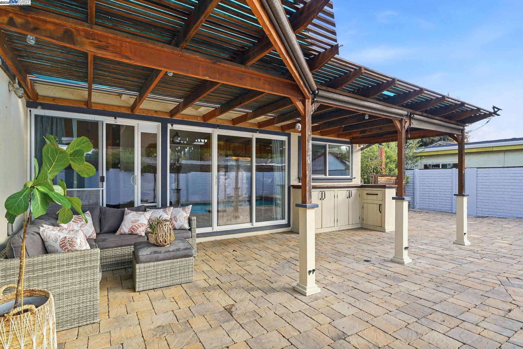 Livermore, California, 94551, United States, 3 Bedrooms Bedrooms, ,2 BathroomsBathrooms,Residential,For Sale,1992921