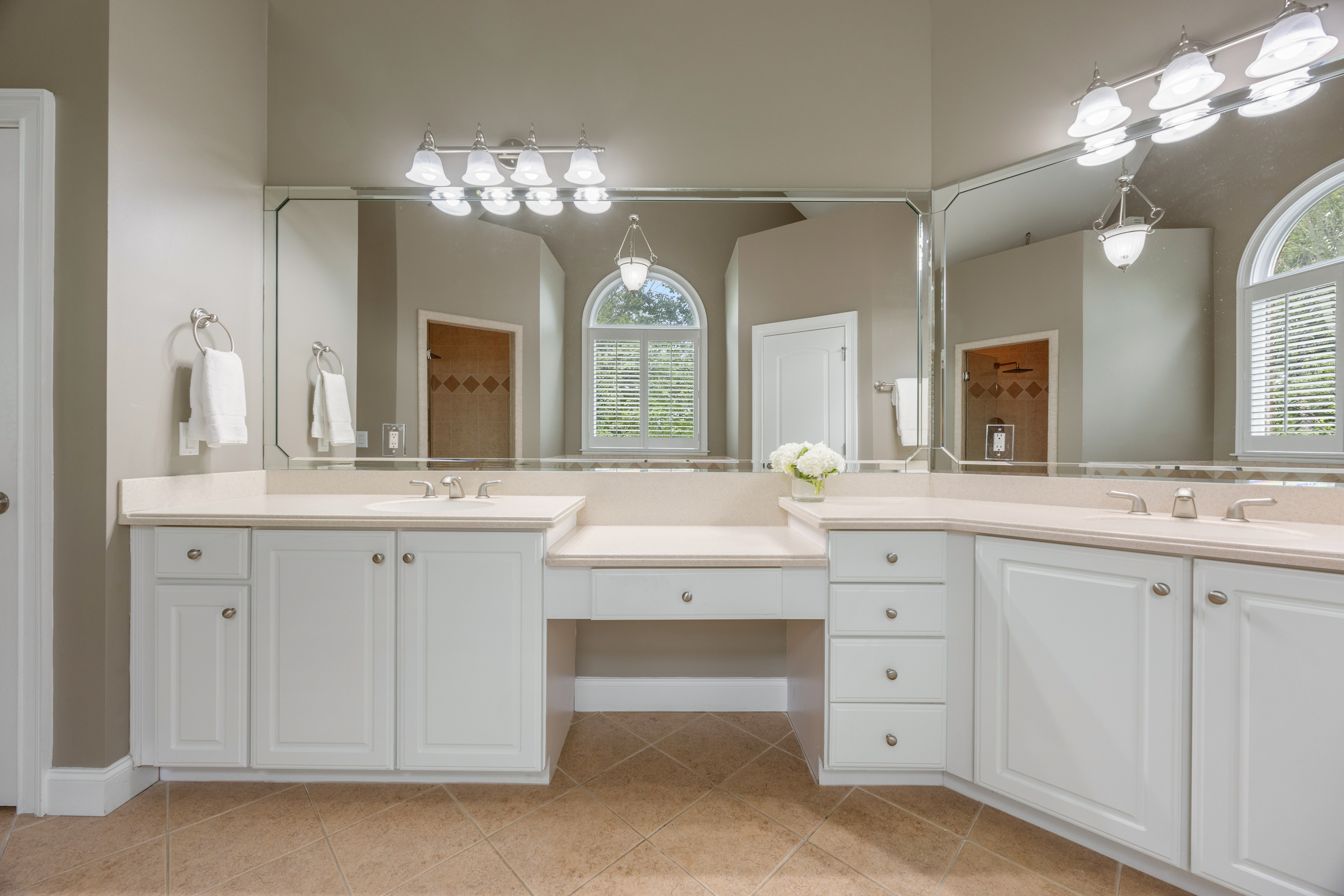  Impeccably Maintained Home in an Exclusive Gated Enclave - 物件實景