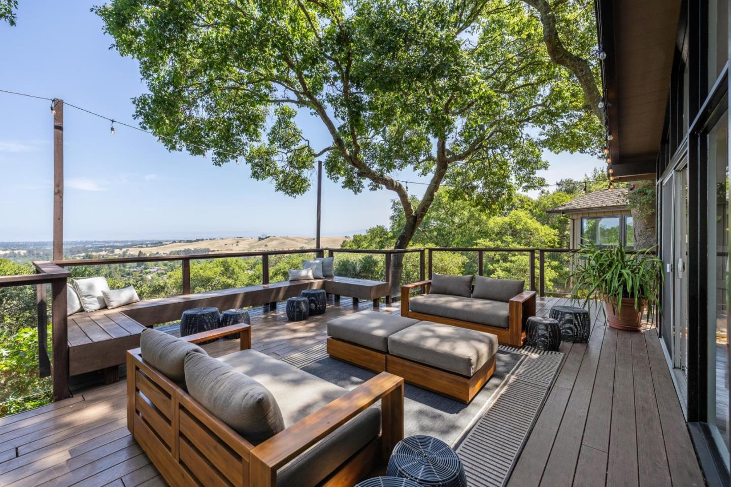 Portola Valley, California, 94028, United States, 6 Bedrooms Bedrooms, ,6 BathroomsBathrooms,Residential,For Sale,1917996