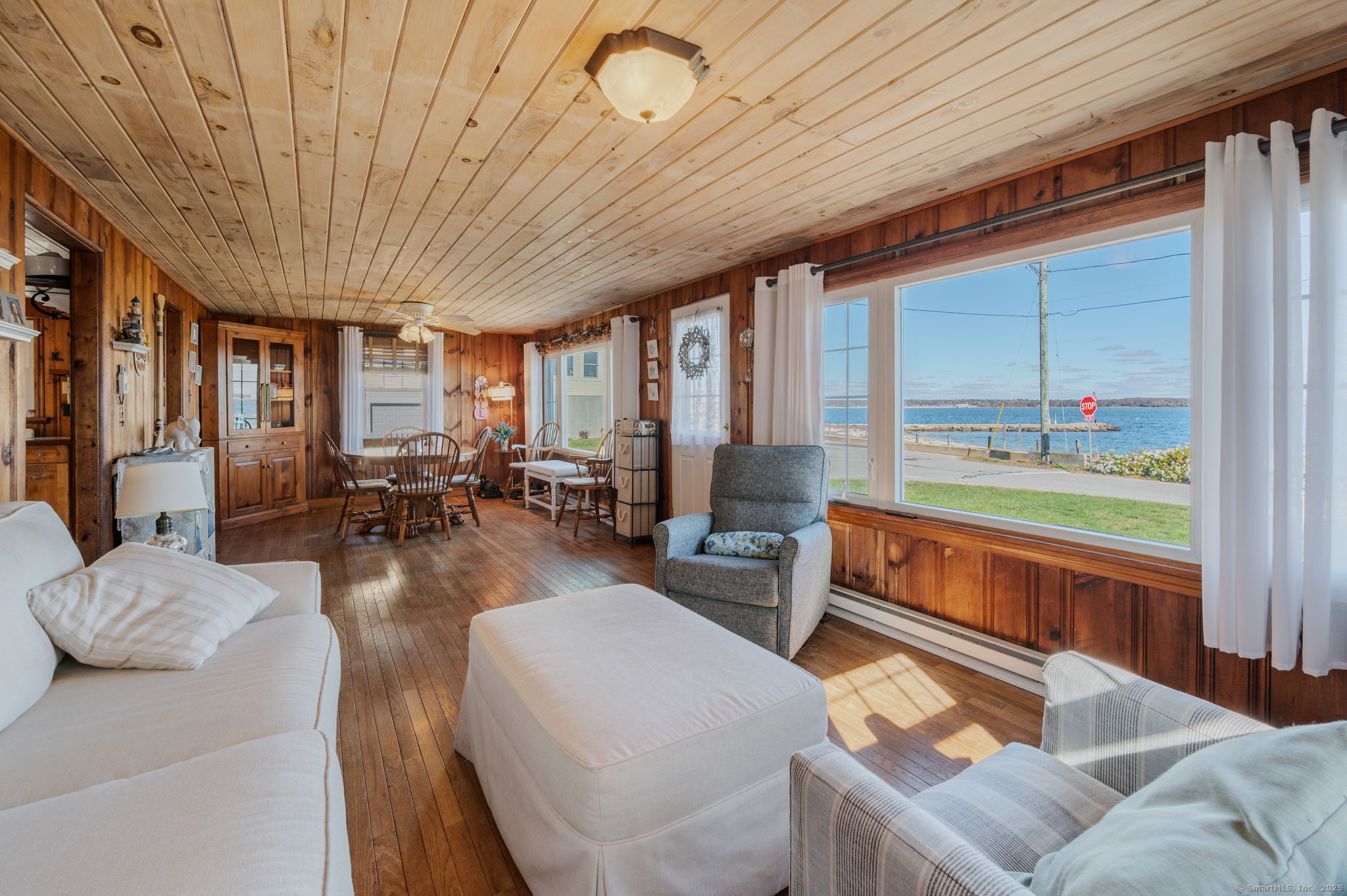 East Lyme, Connecticut, 06357, United States, 3 Bedrooms Bedrooms, ,1 BathroomBathrooms,Residential,For Sale,1987799