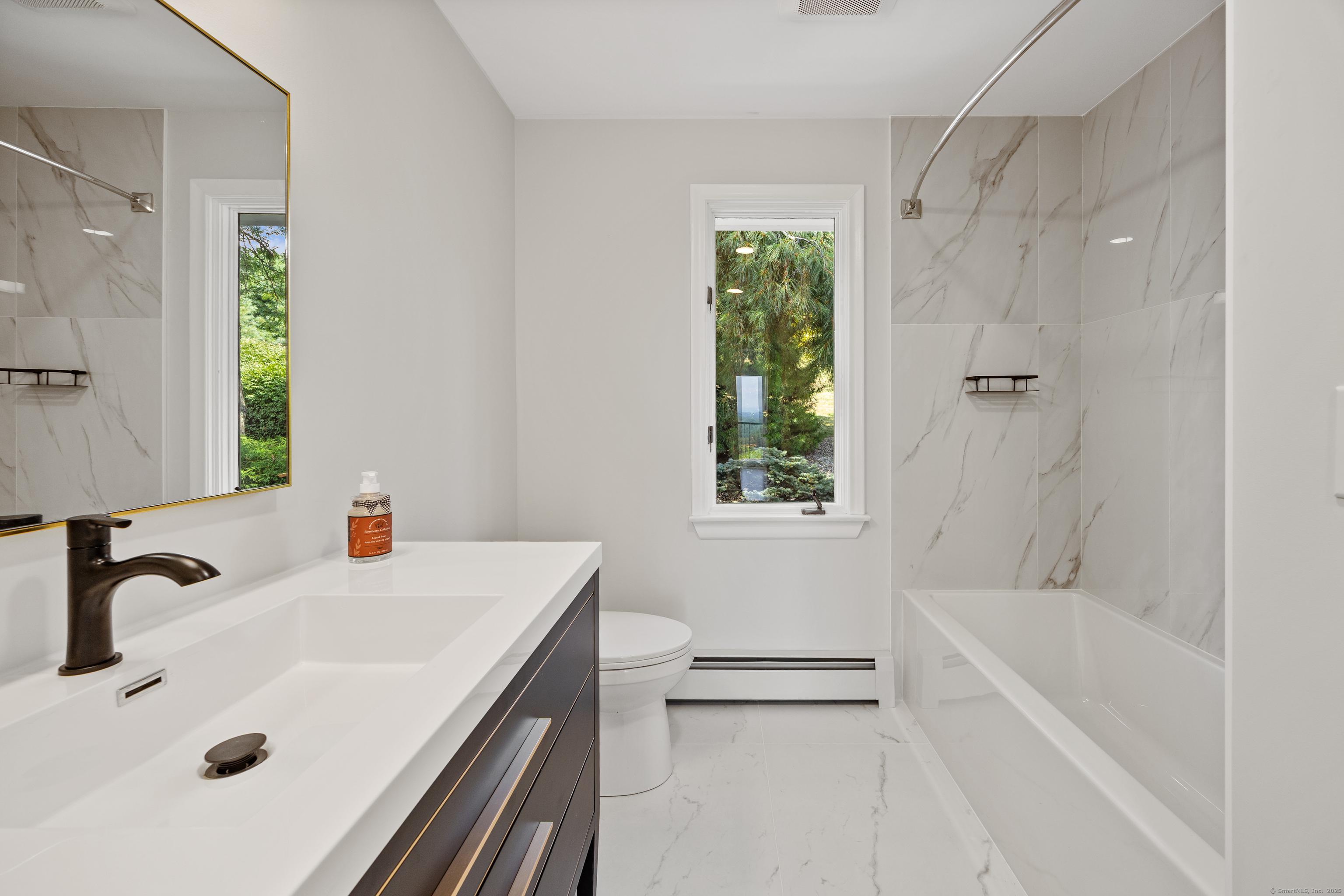 West Hartford, Connecticut, 06117, United States, 4 Bedrooms Bedrooms, ,3 BathroomsBathrooms,Residential,For Sale,1914164