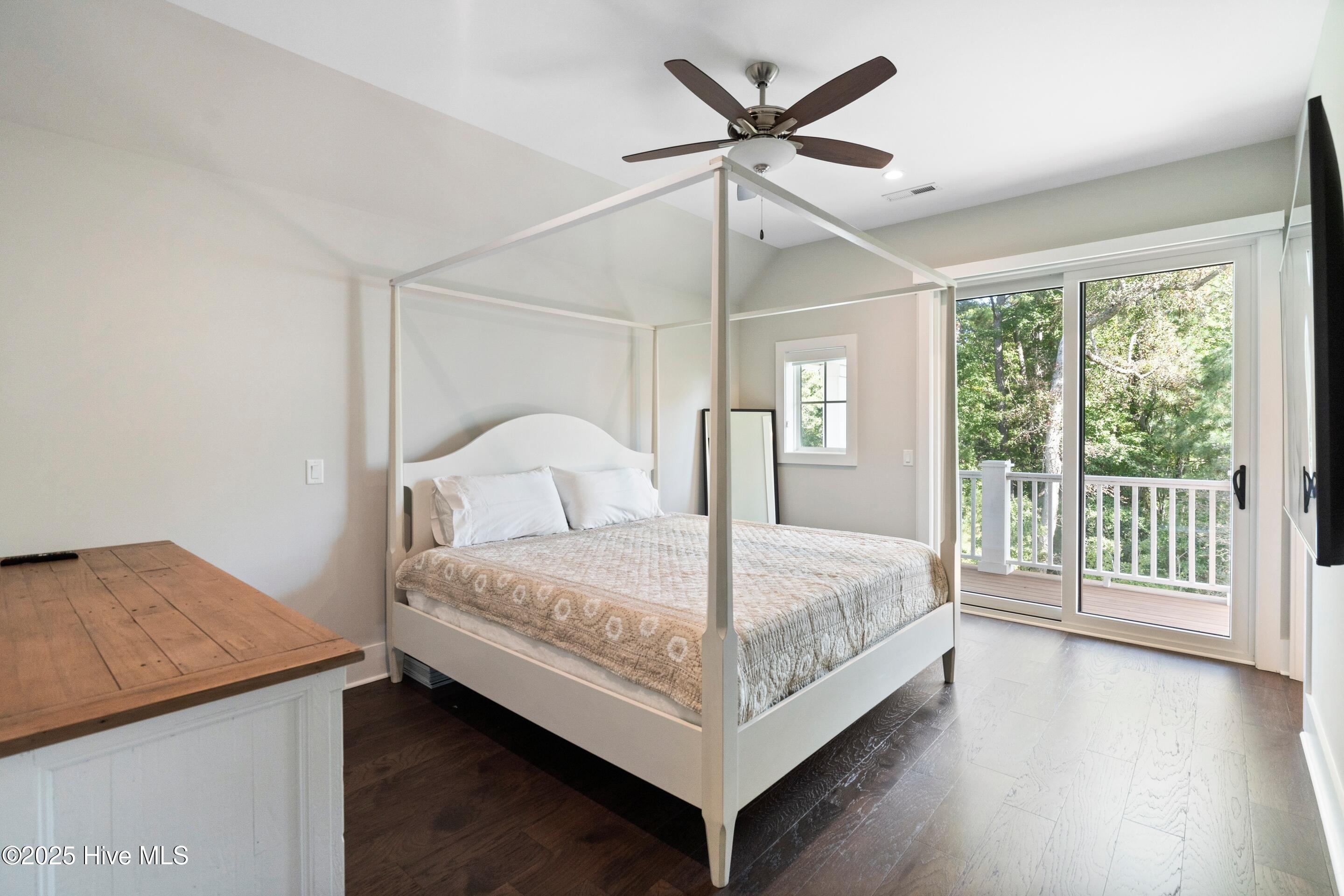 Wilmington, North Carolina, 28411, United States, 4 Bedrooms Bedrooms, ,5 BathroomsBathrooms,Residential,For Sale,1992122