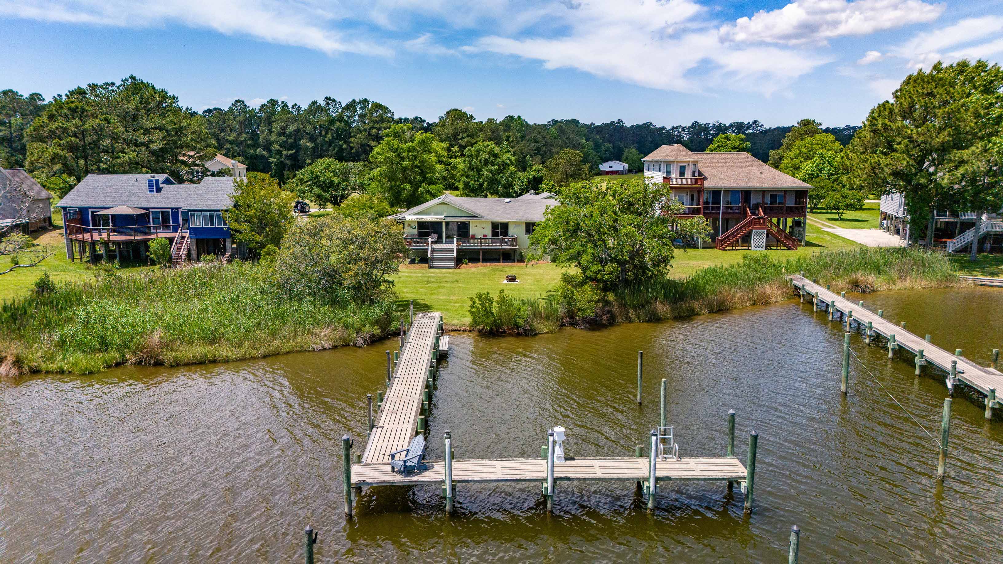 Oriental, North Carolina, 28571, United States, 2 Bedrooms Bedrooms, ,3 BathroomsBathrooms,Residential,For Sale,1943543