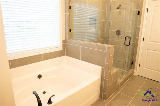 Bonaire, Georgia, 31005, United States, 6 Bedrooms Bedrooms, ,5 BathroomsBathrooms,Residential,For Sale,1913807