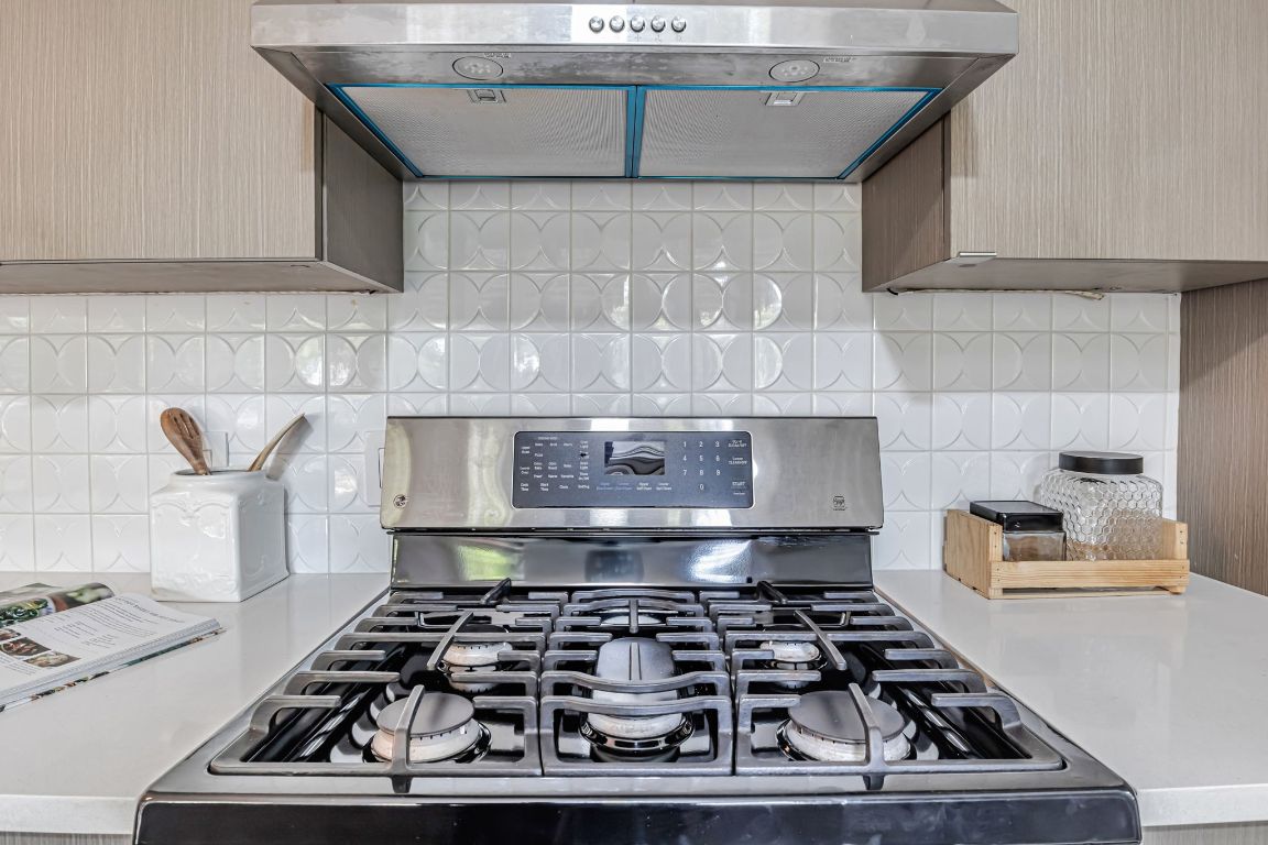 Austin, Texas, 78759, United States, 3 Bedrooms Bedrooms, ,2 BathroomsBathrooms,Residential,For Sale,1857770