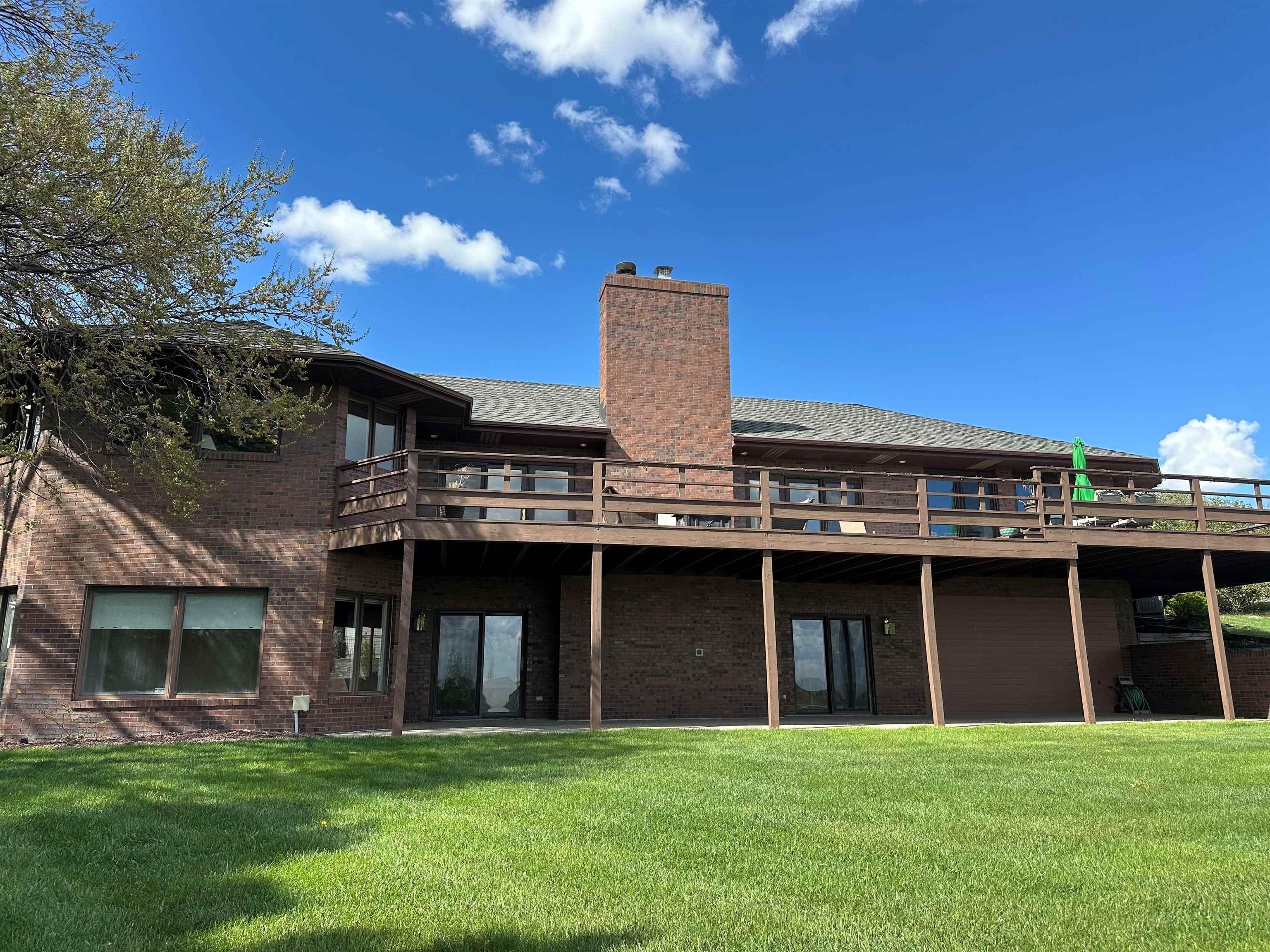 Norfolk, Nebraska, 68701-000, United States, 4 Bedrooms Bedrooms, ,3 BathroomsBathrooms,Residential,For Sale,1792775