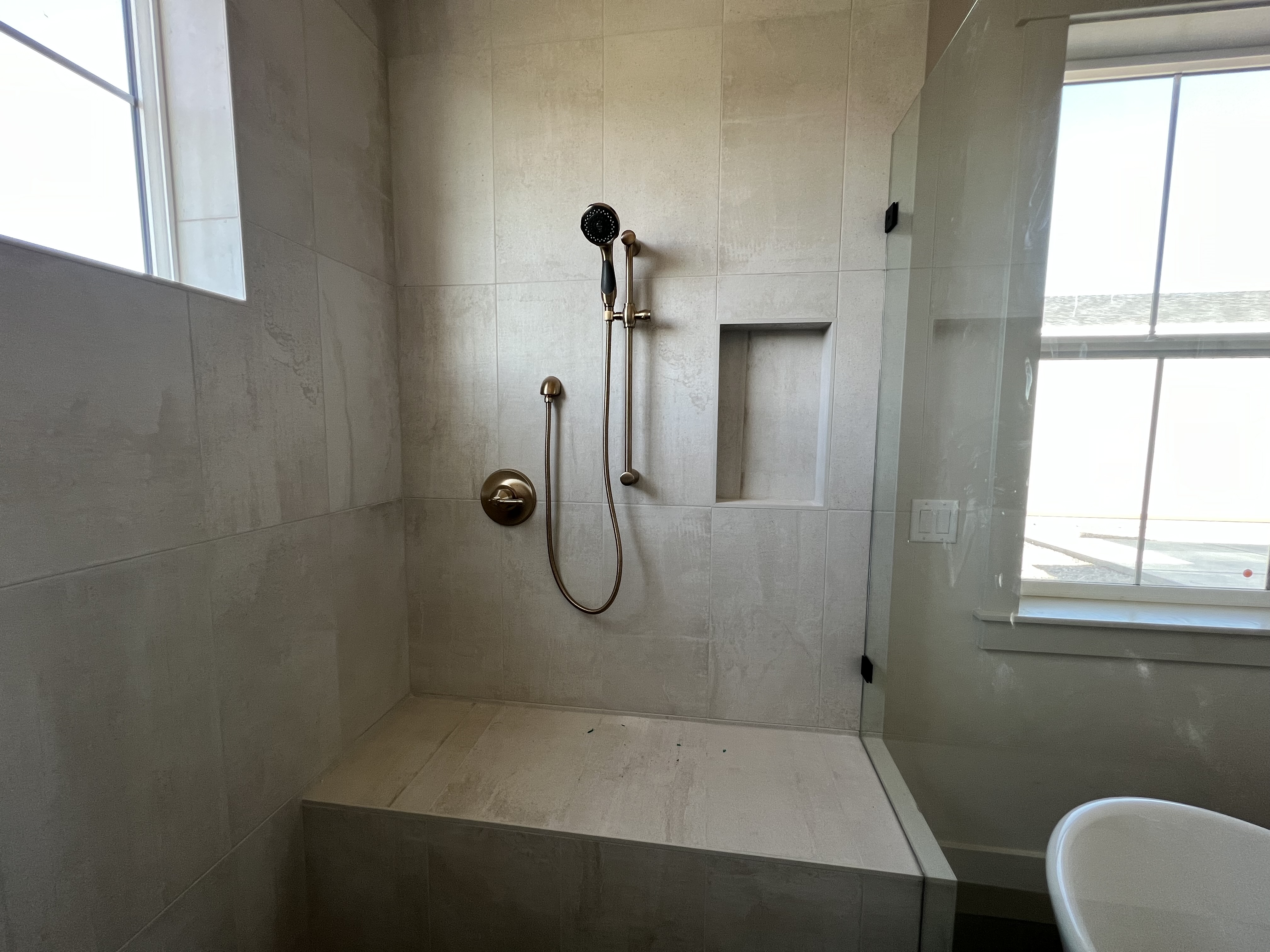 Mantua, Utah, 84324, United States, 4 Bedrooms Bedrooms, ,3 BathroomsBathrooms,Residential,For Sale,1793207