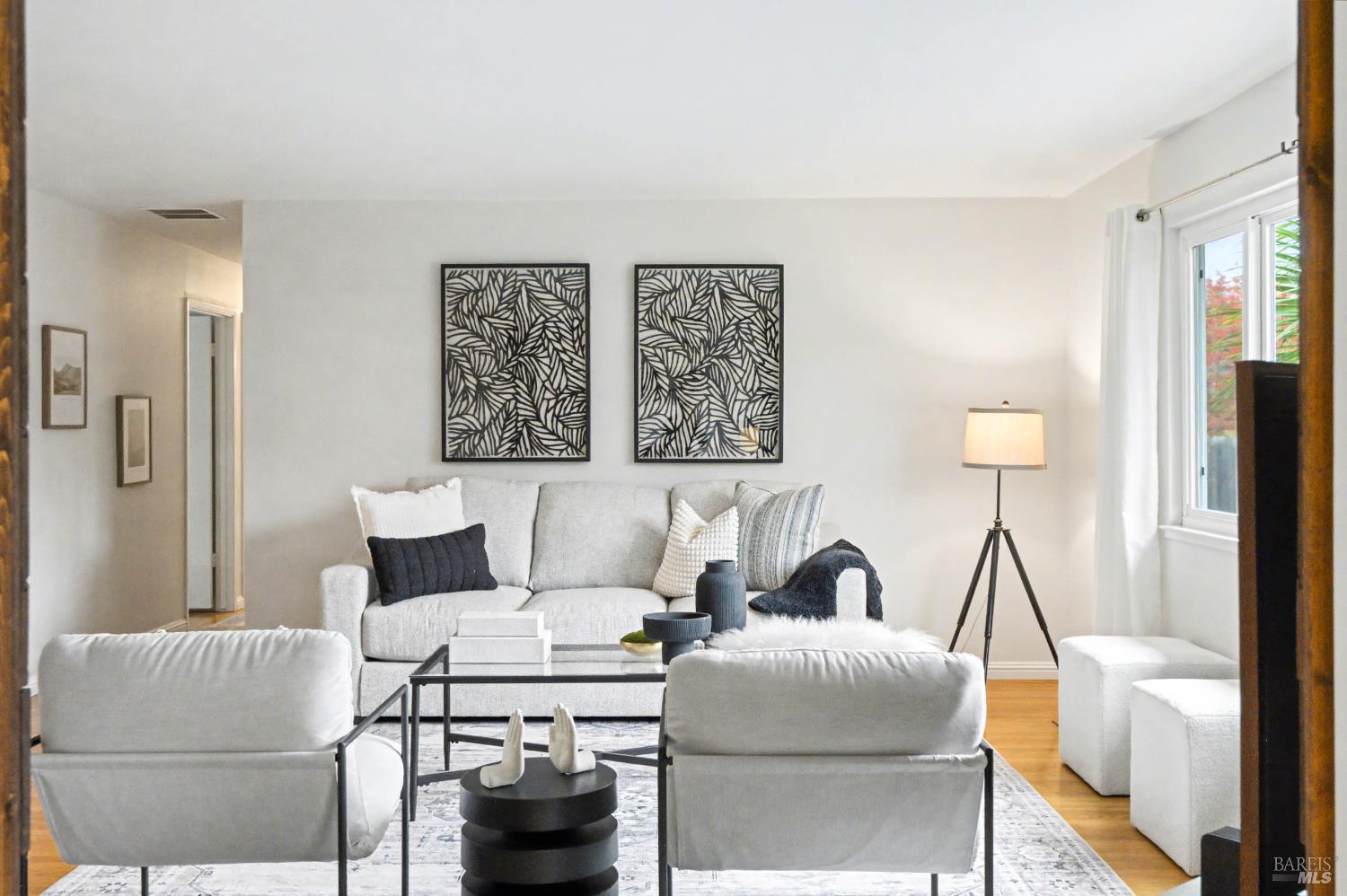 Napa, California, 94558, United States, 3 Bedrooms Bedrooms, ,2 BathroomsBathrooms,Residential,For Sale,2002029