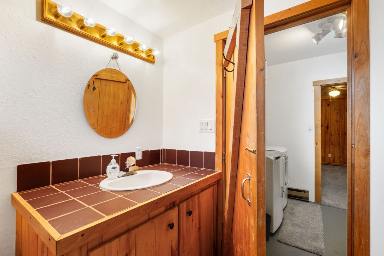 Jemez Springs, New Mexico, 87025, United States, 3 Bedrooms Bedrooms, ,3 BathroomsBathrooms,Residential,For Sale,1912004