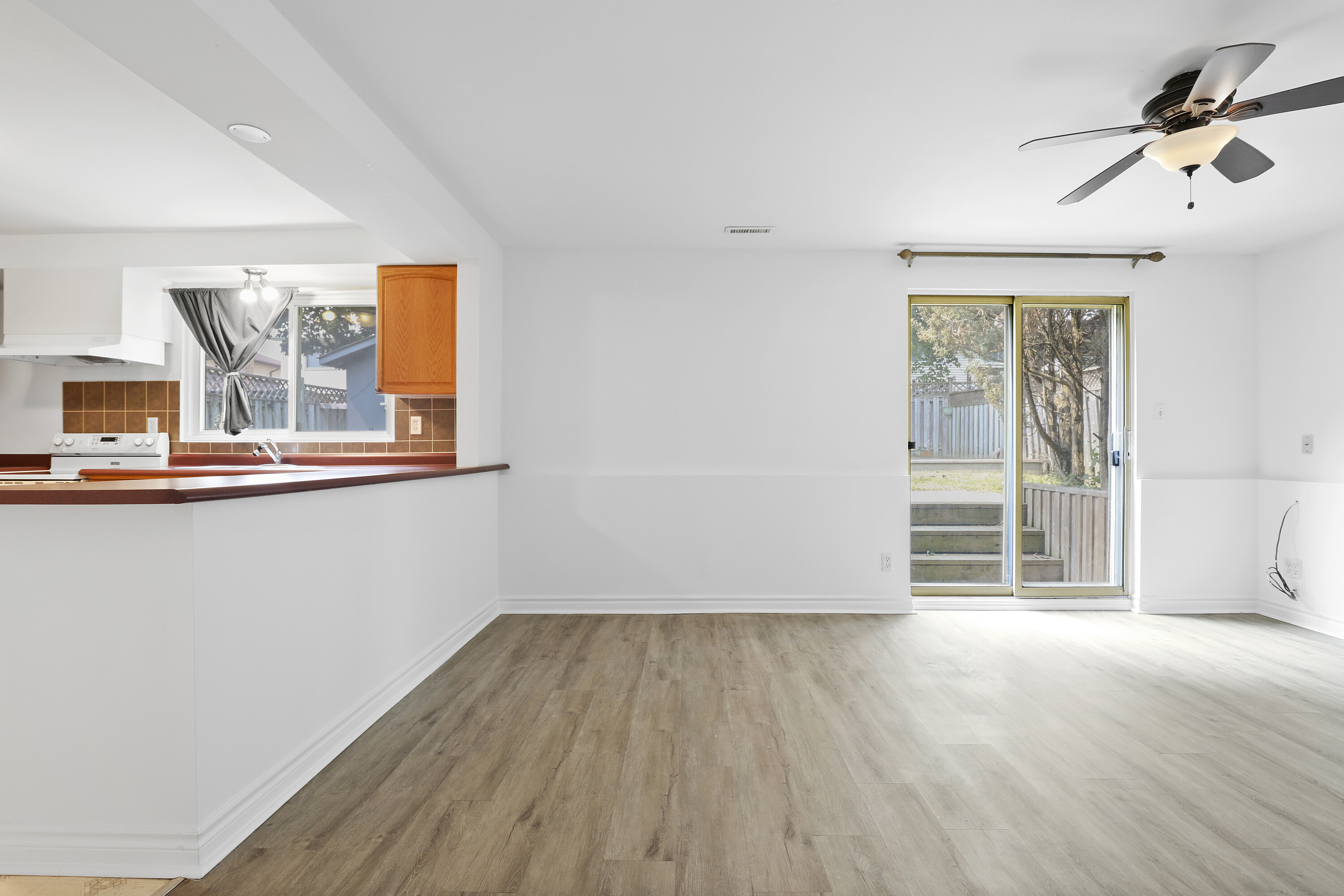  12 Dunkin Ave - 物件實景