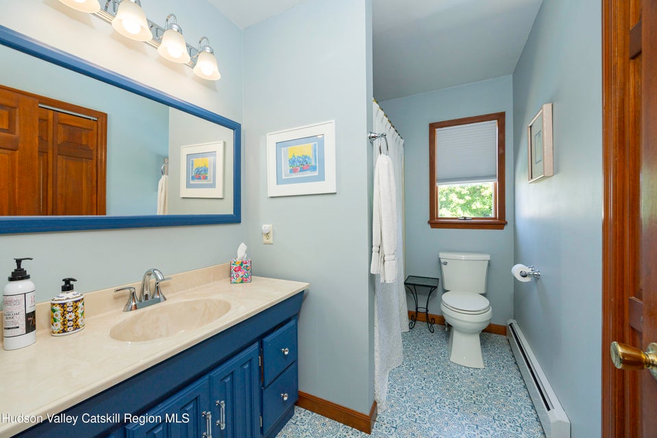 Saugerties, New York, 12477, United States, 3 Bedrooms Bedrooms, ,3 BathroomsBathrooms,Residential,For Sale,1974186