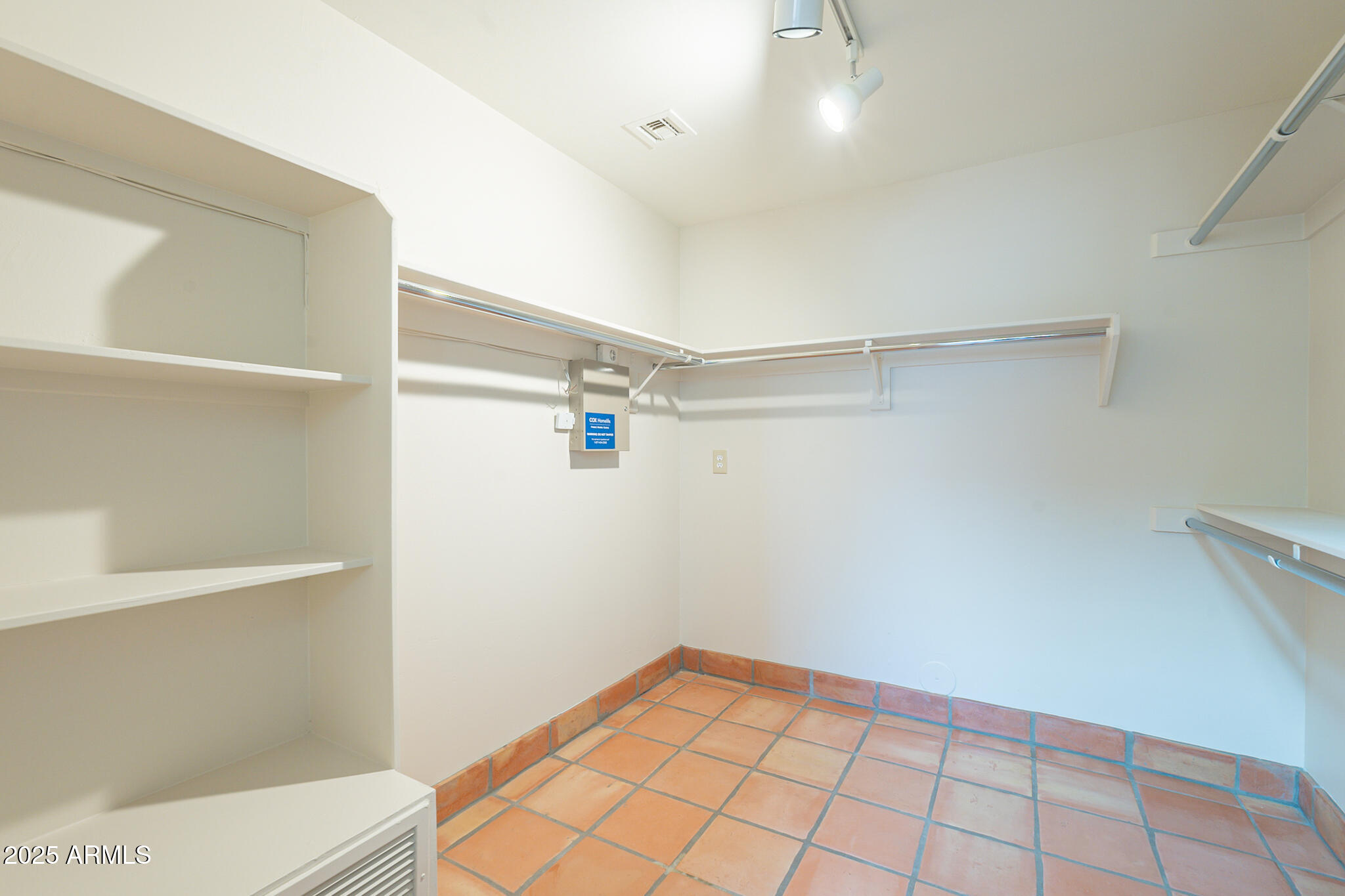 Scottsdale, Arizona, 85266, United States, 2 Bedrooms Bedrooms, ,2 BathroomsBathrooms,Residential,For Sale,1988248