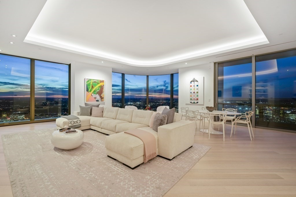 Boston, Massachusetts, 02199, United States, 5 Bedrooms Bedrooms, ,8 BathroomsBathrooms,Residential,For Sale,1906314