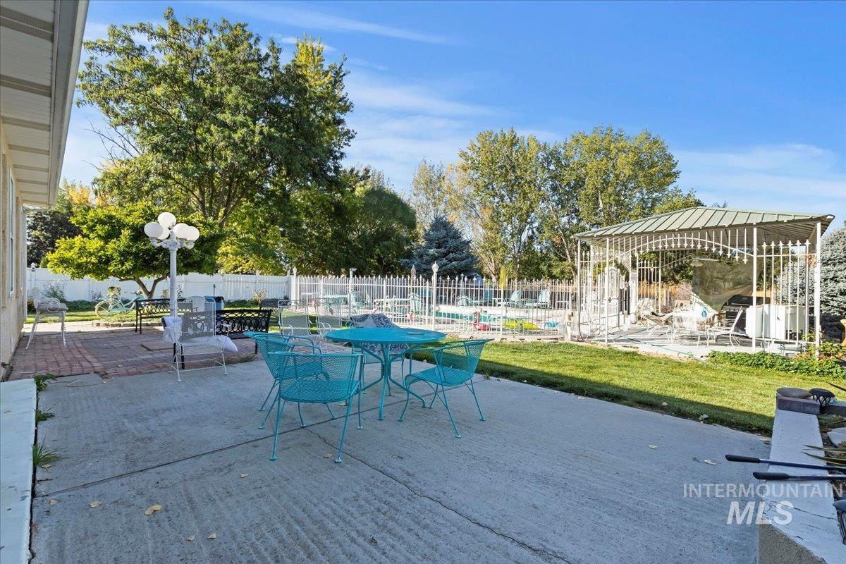 Nampa, Idaho, 83686-8635, United States, 4 Bedrooms Bedrooms, ,4 BathroomsBathrooms,Residential,For Sale,1907739