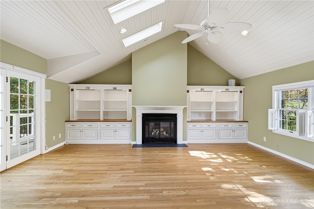 Oakwood, Ohio, 45409, United States, 4 Bedrooms Bedrooms, ,3 BathroomsBathrooms,Residential,For Sale,1987886