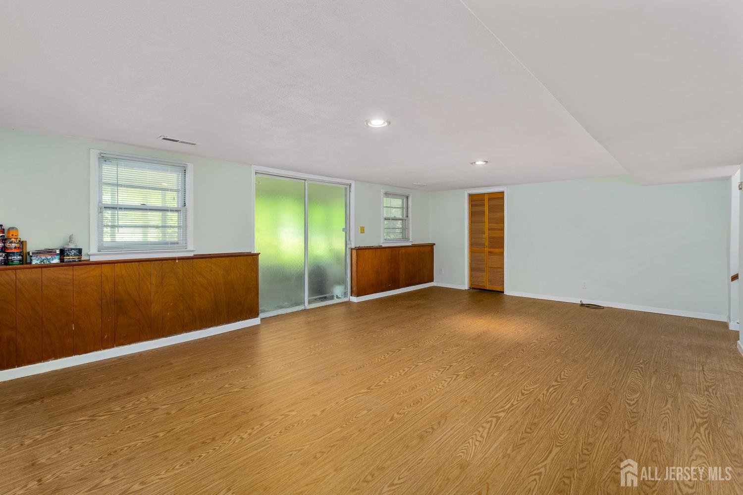 Bound Brook, New Jersey, 08805, United States, 3 Bedrooms Bedrooms, ,3 BathroomsBathrooms,Residential,For Sale,1982142